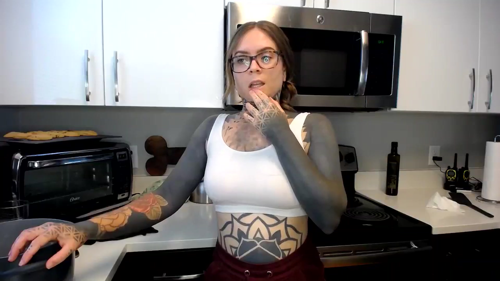 Gallery image thumbnail from ViVerdure's myfreecams stream on, 08/06/2023, 18:05 image 9 of 20