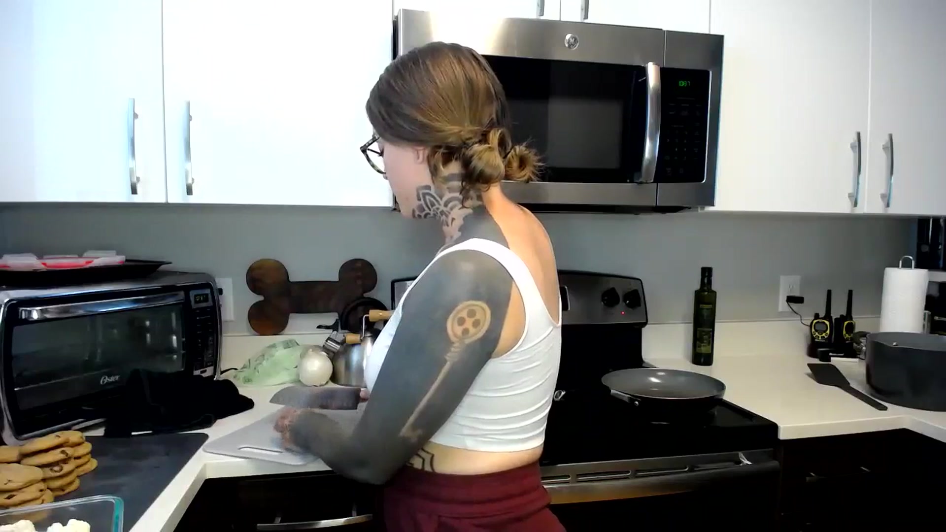 Gallery image thumbnail from ViVerdure's myfreecams stream on, 08/06/2023, 18:05 image 14 of 20