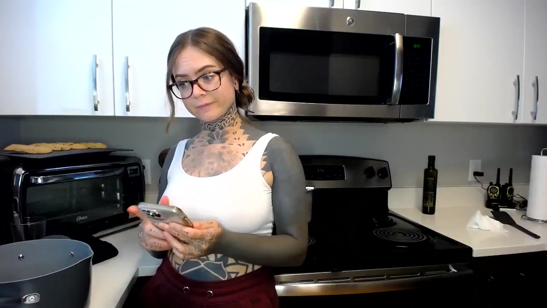 Gallery image thumbnail from ViVerdure's myfreecams stream on, 08/06/2023, 18:05 image 7 of 20
