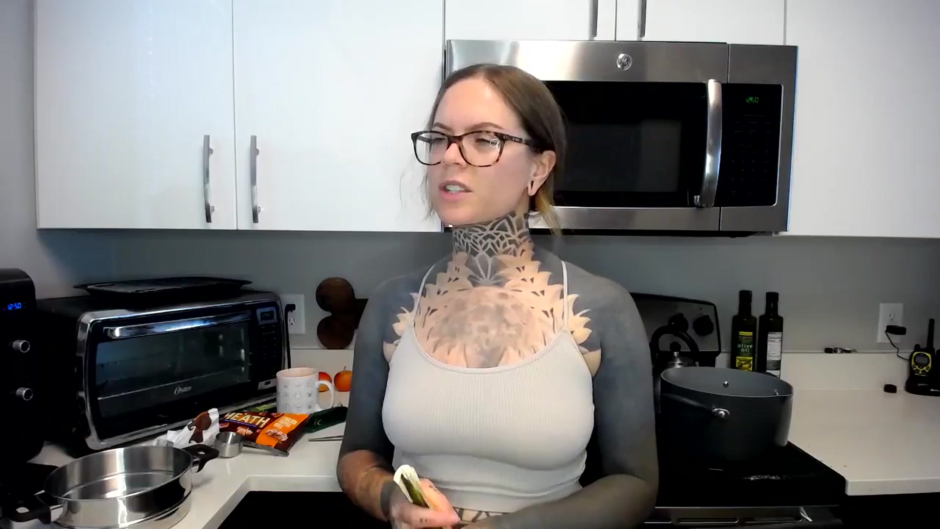 Gallery image thumbnail from ViVerdure's myfreecams stream on, 09/23/2023, 21:03 image 8 of 20