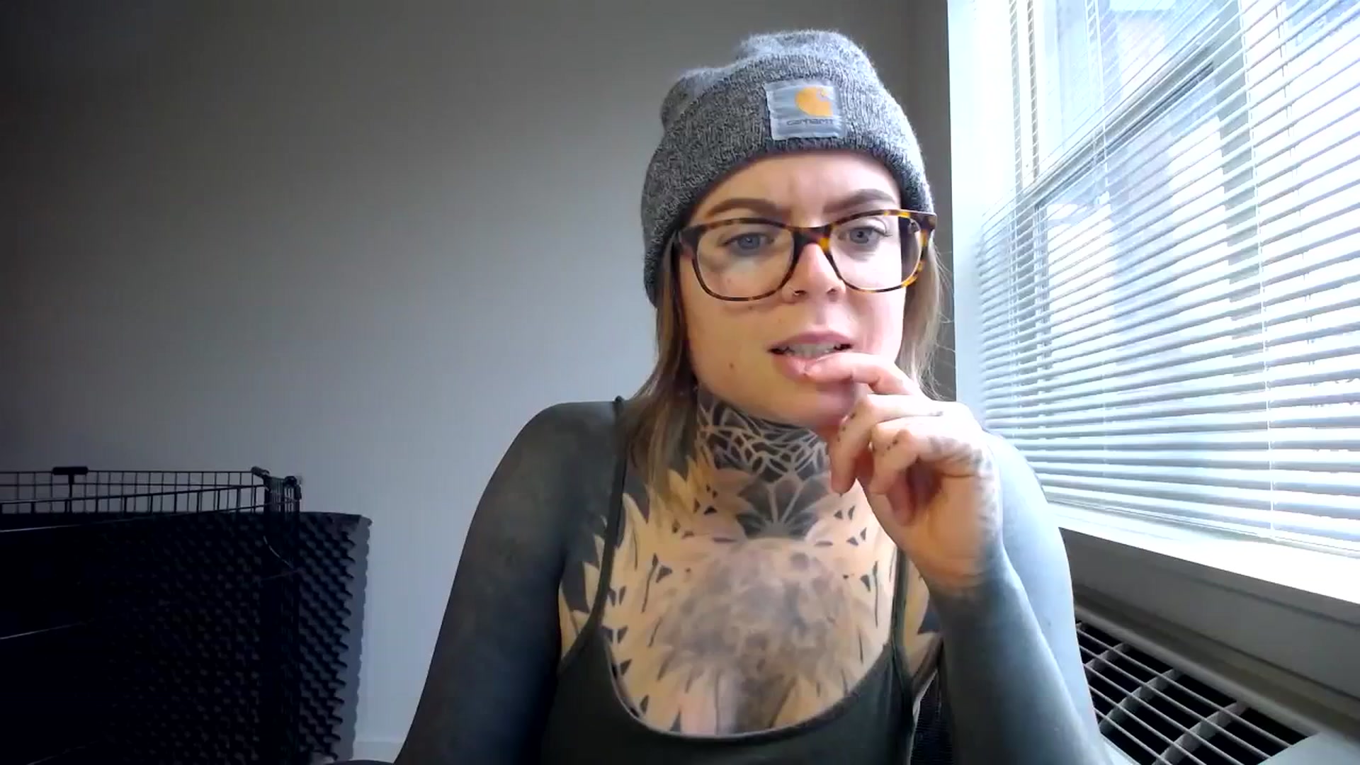 Gallery image thumbnail from ViVerdure's myfreecams stream on, 09/24/2023, 17:32 image 14 of 20