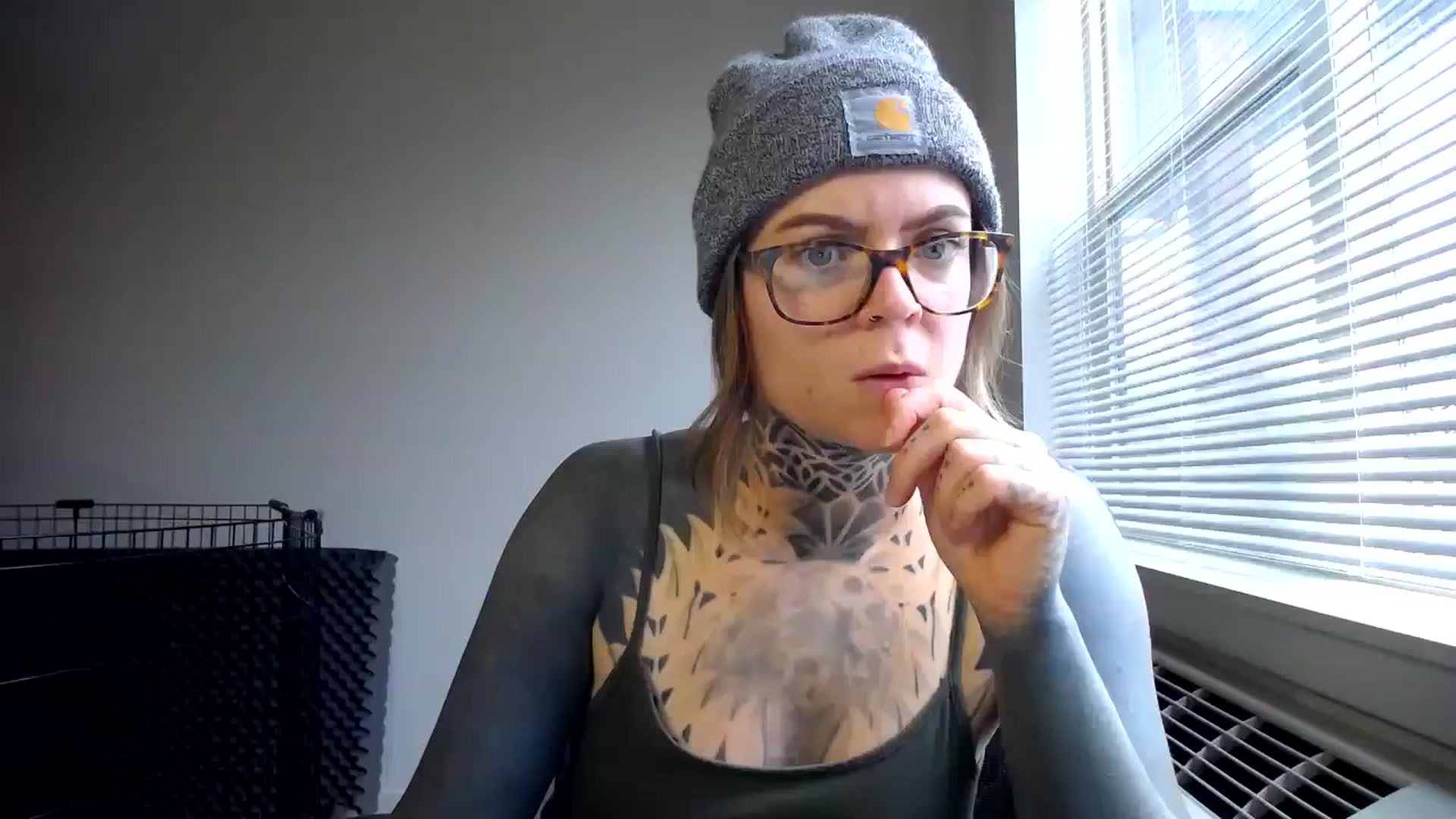 Gallery image thumbnail from ViVerdure's myfreecams stream on, 09/24/2023, 17:32 image 15 of 20