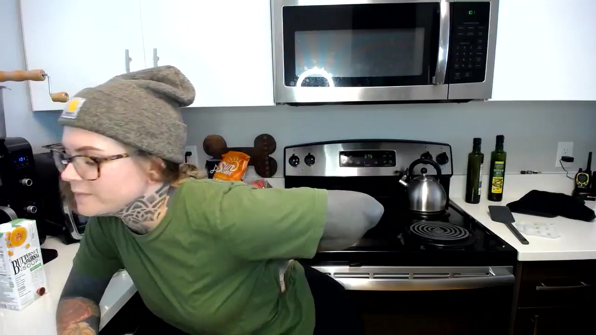 Gallery image thumbnail from ViVerdure's myfreecams stream on, 09/30/2023, 20:11 image 18 of 20