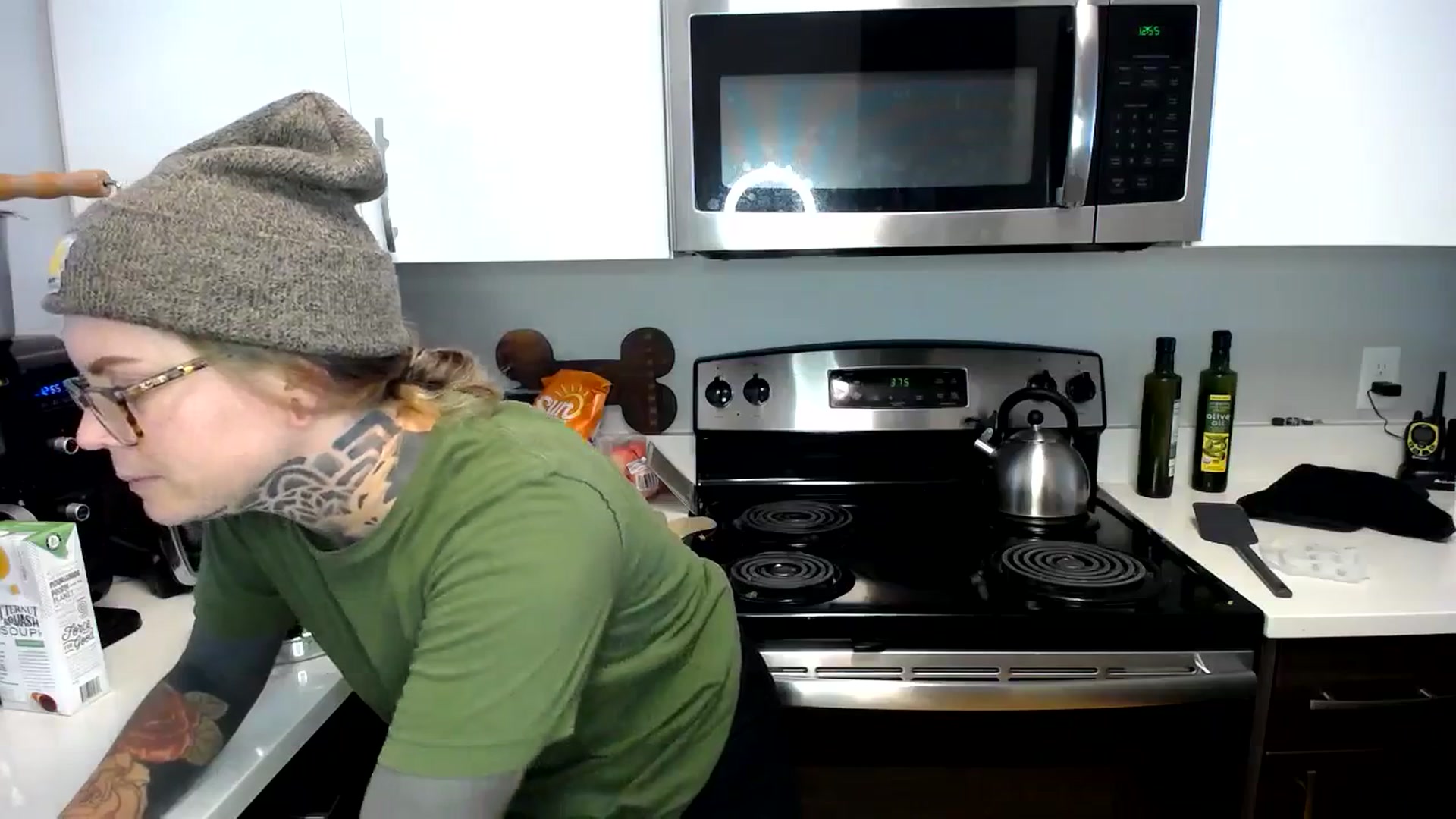 Gallery image thumbnail from ViVerdure's myfreecams stream on, 09/30/2023, 20:11 image 16 of 20