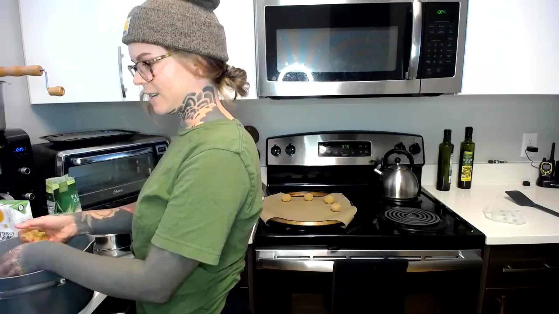 Gallery image thumbnail from ViVerdure's myfreecams stream on, 09/30/2023, 20:11 image 5 of 20