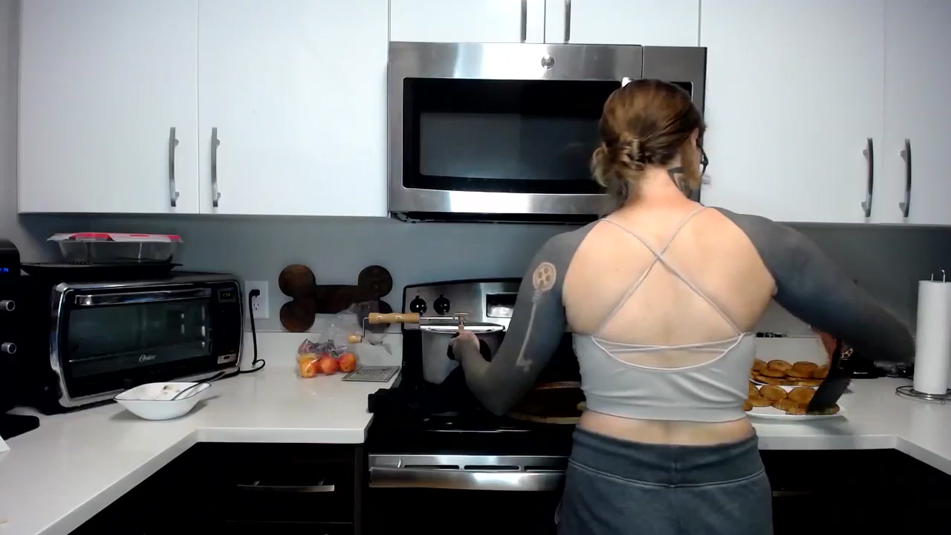Gallery image thumbnail from ViVerdure's myfreecams stream on, 10/21/2023, 22:33 image 14 of 20
