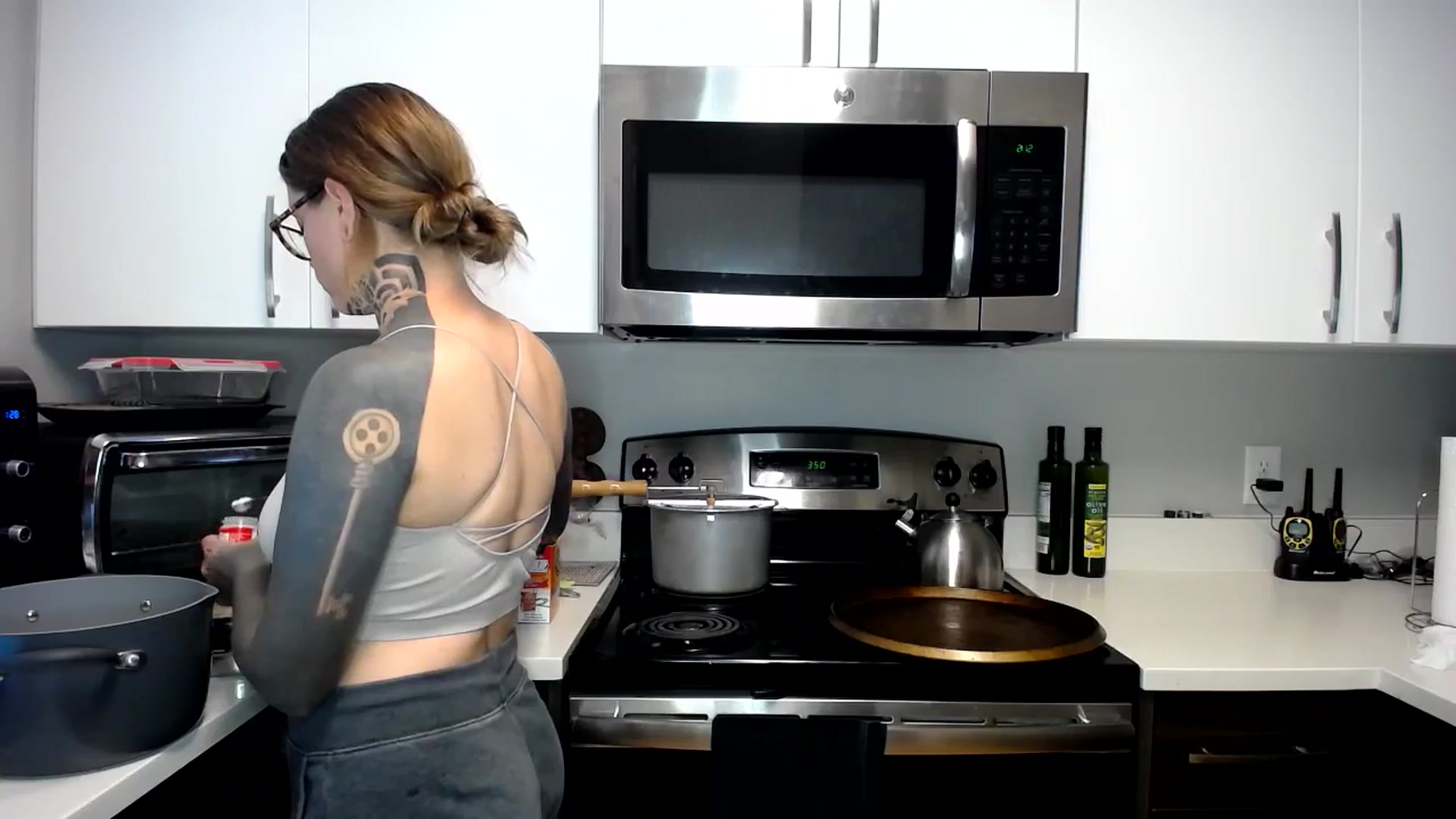 Gallery image thumbnail from ViVerdure's myfreecams stream on, 10/21/2023, 22:33 image 4 of 20
