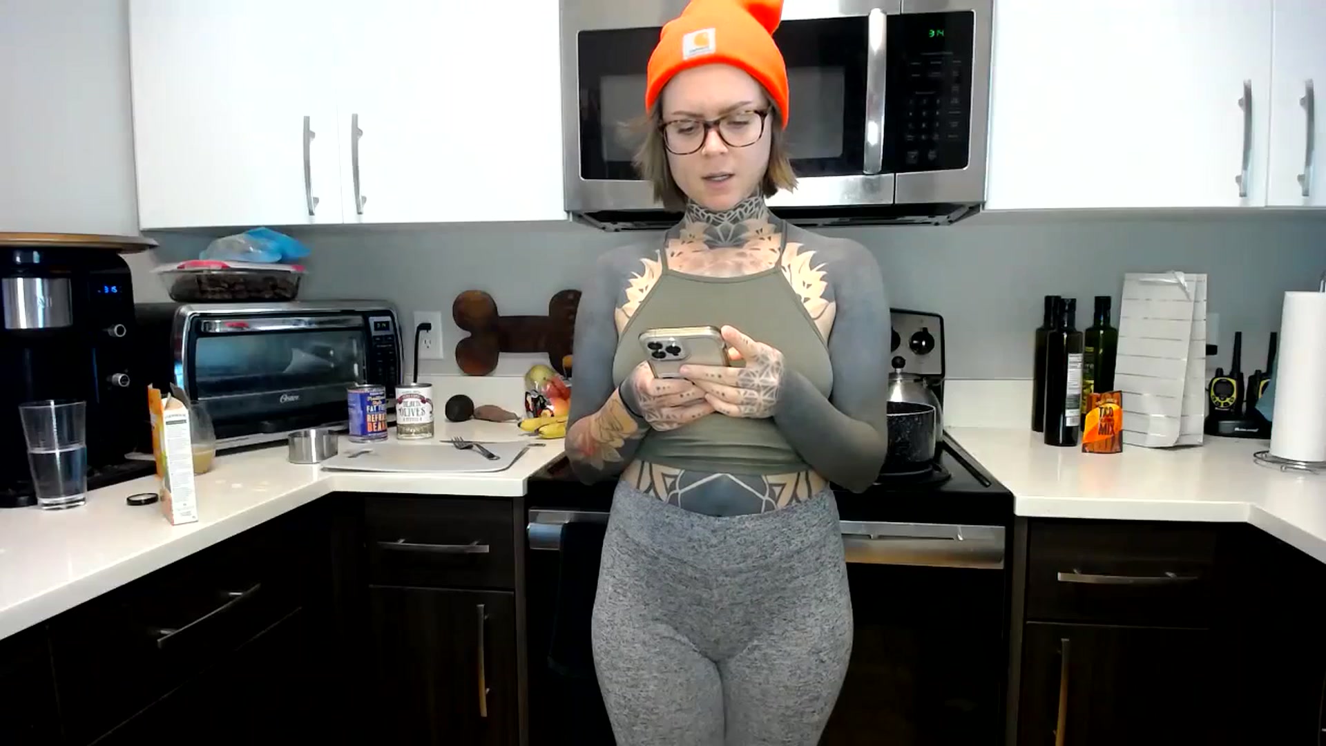 Gallery image thumbnail from ViVerdure's myfreecams stream on, 11/26/2023, 24:02 image 13 of 20