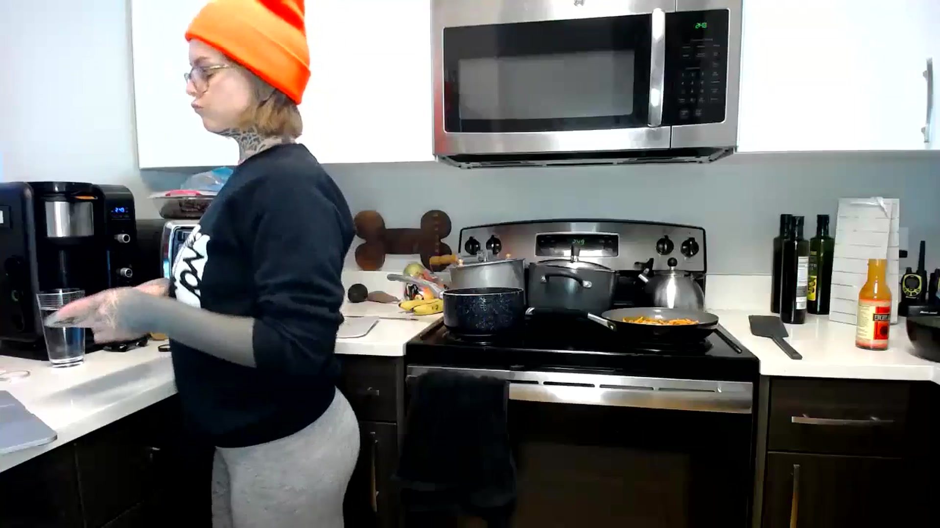 Gallery image thumbnail from ViVerdure's myfreecams stream on, 11/26/2023, 24:02 image 8 of 20