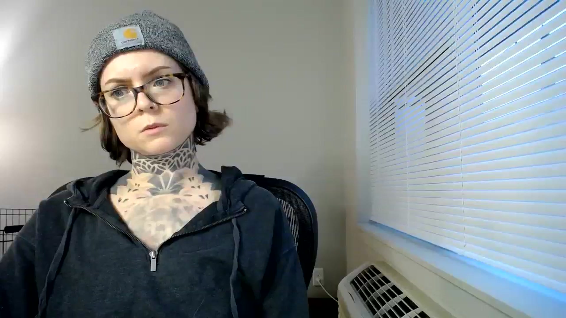 Gallery image thumbnail from ViVerdure's myfreecams stream on, 12/03/2023, 24:50 image 2 of 20