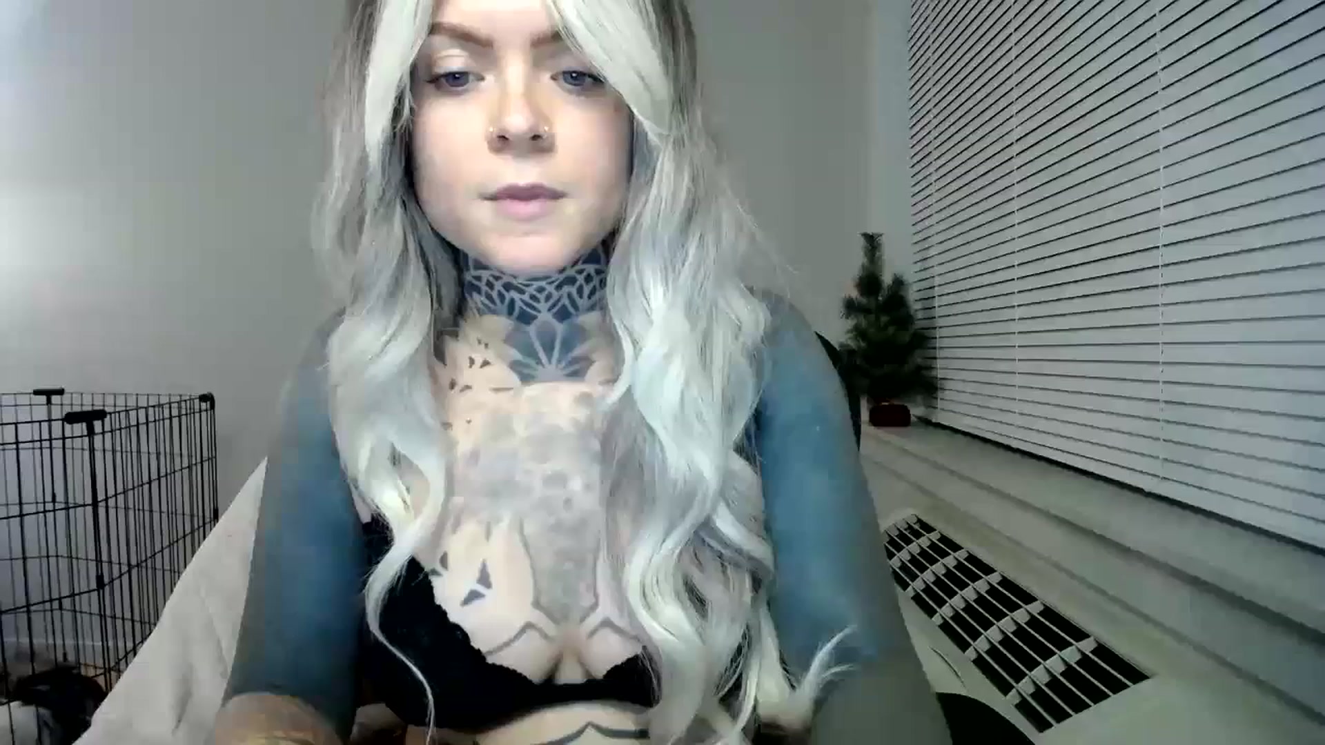 Gallery image thumbnail from ViVerdure's myfreecams stream on, 01/03/2024, 04:07 image 20 of 20