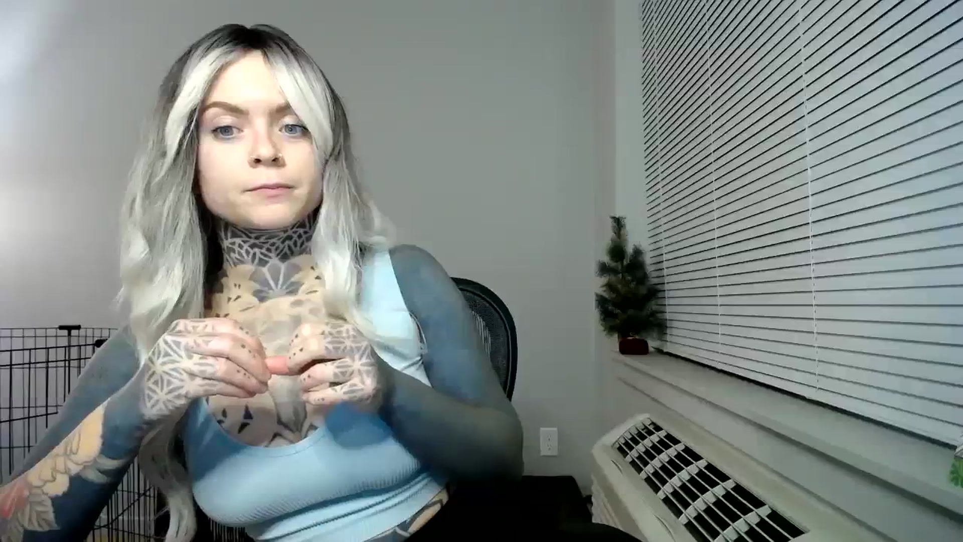 Gallery image thumbnail from ViVerdure's myfreecams stream on, 01/05/2024, 03:50 image 11 of 20