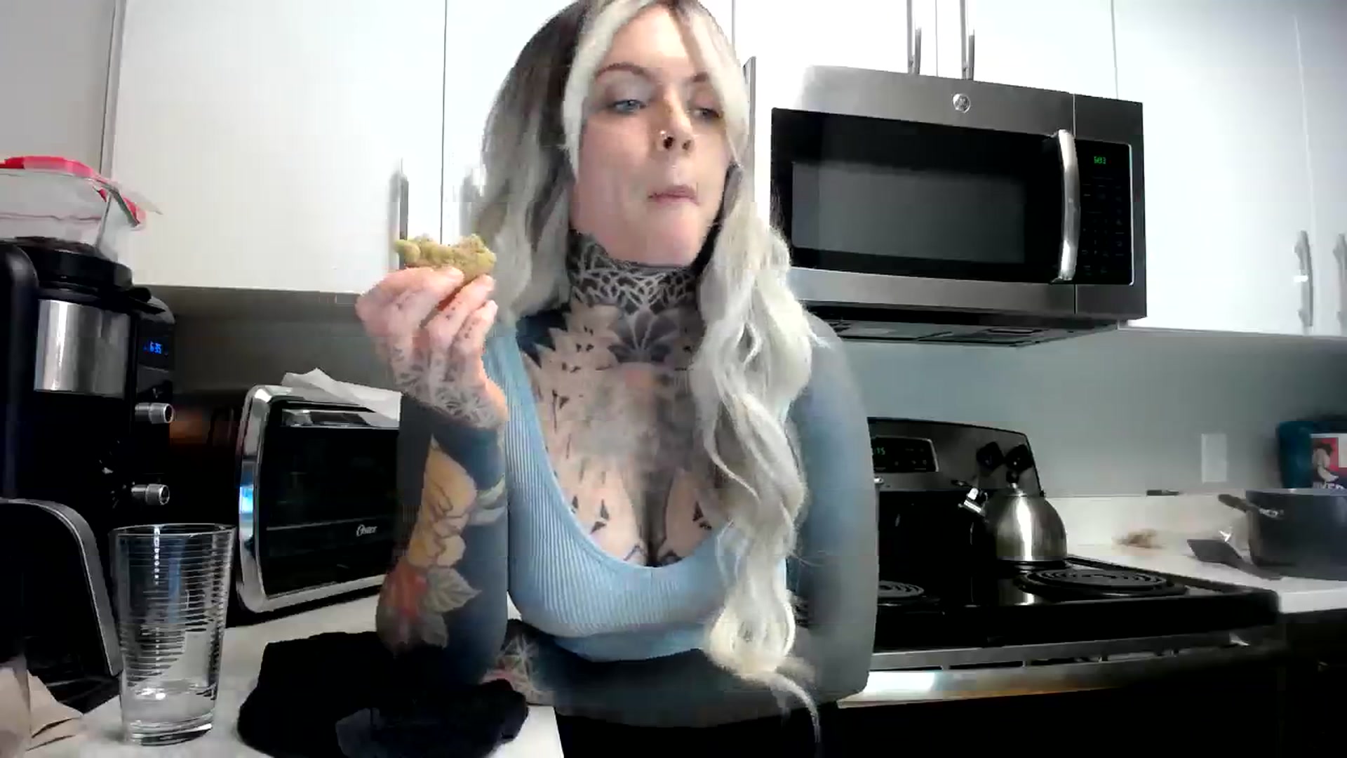 Gallery image thumbnail from ViVerdure's myfreecams stream on, 01/05/2024, 03:50 image 7 of 20