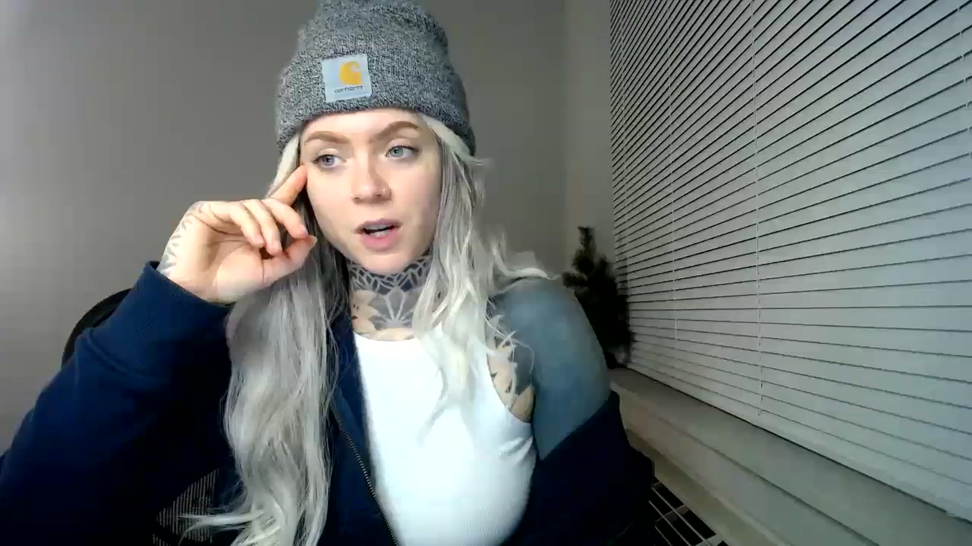 Gallery image thumbnail from ViVerdure's myfreecams stream on, 01/22/2024, 03:13 image 16 of 20