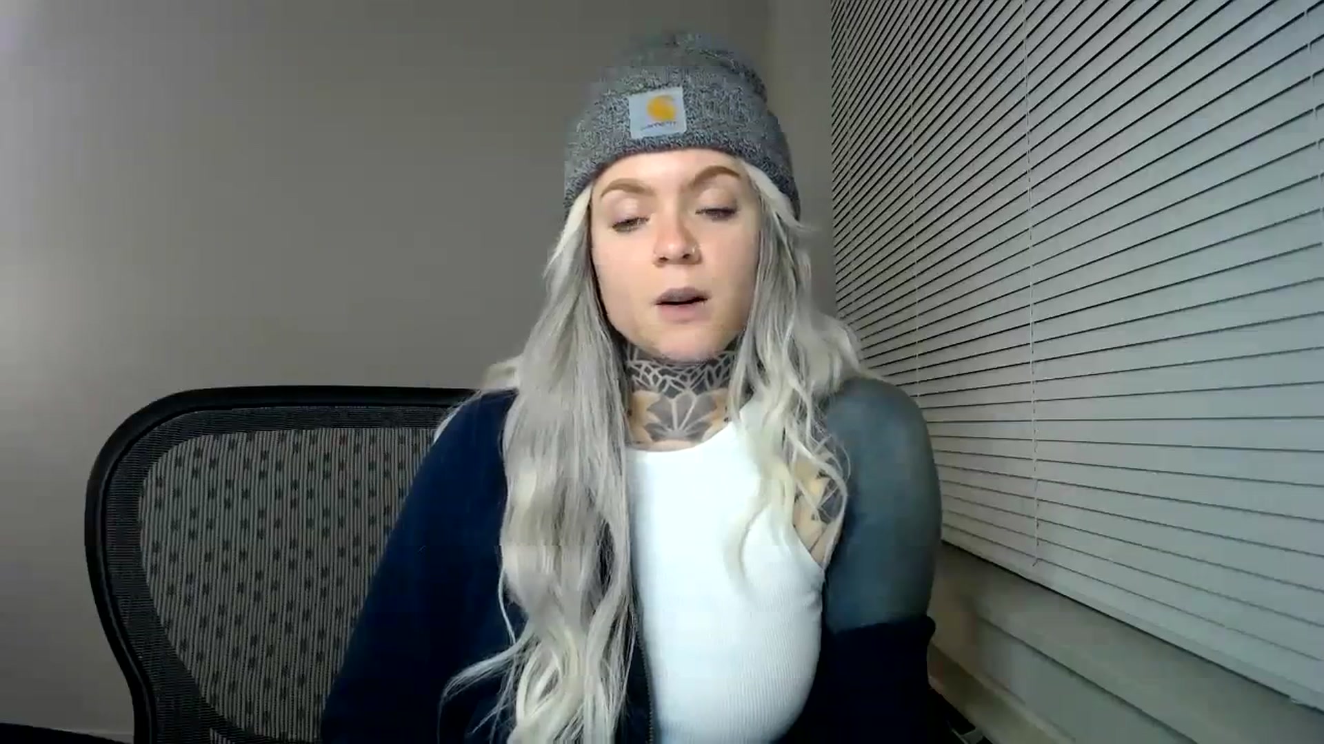 Gallery image thumbnail from ViVerdure's myfreecams stream on, 01/22/2024, 03:13 image 19 of 20