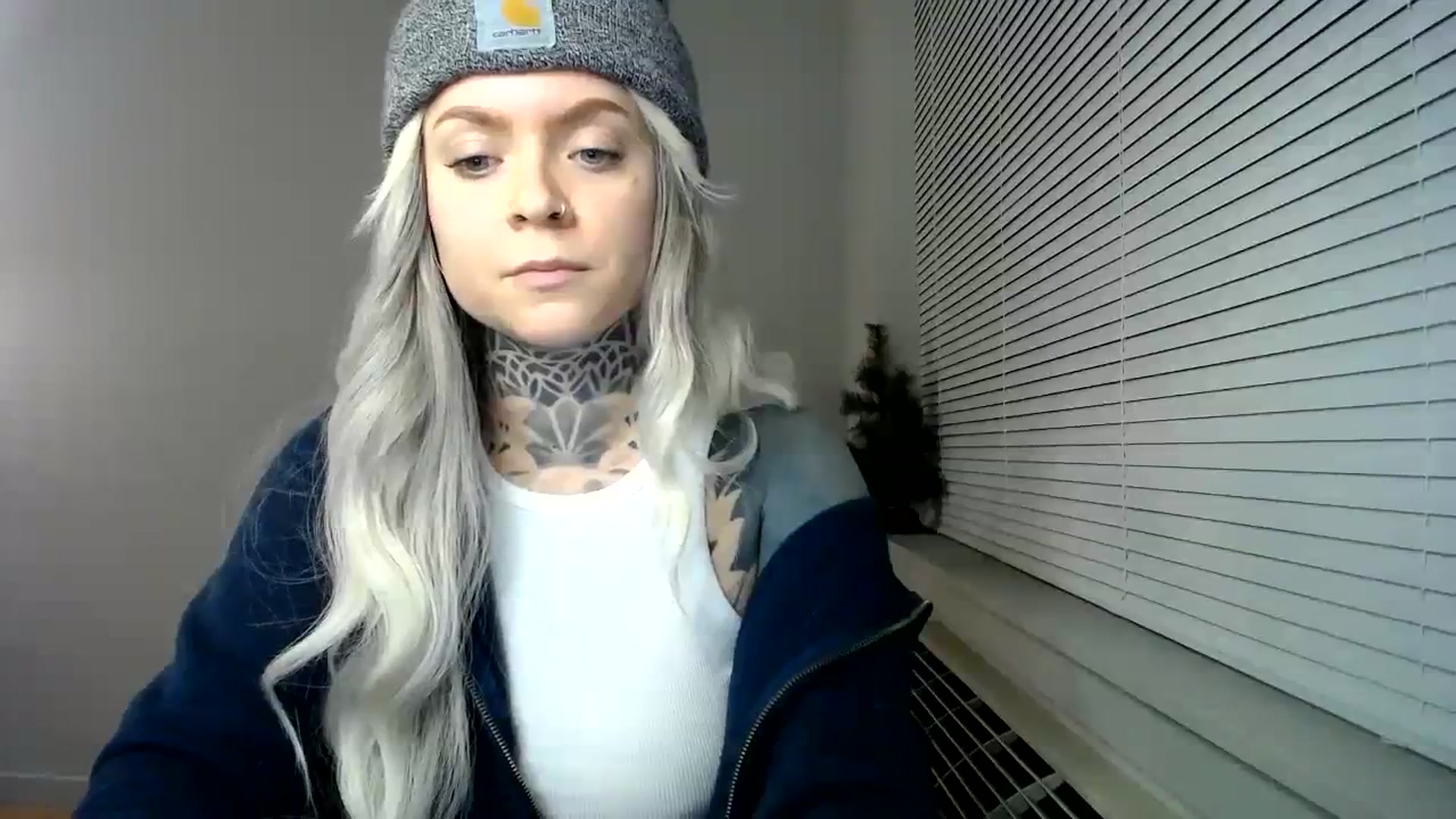 Gallery image thumbnail from ViVerdure's myfreecams stream on, 01/22/2024, 03:13 image 8 of 20