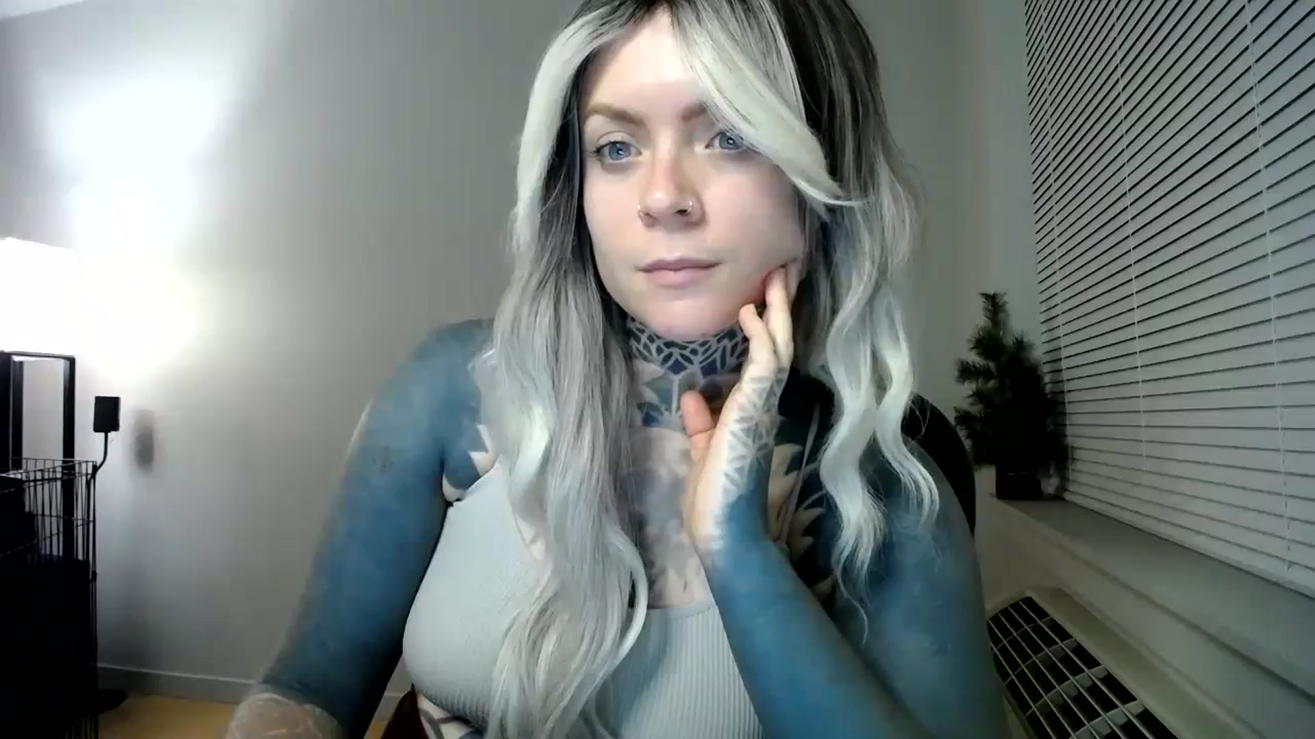 Gallery image thumbnail from ViVerdure's myfreecams stream on, 01/29/2024, 03:33 image 1 of 20