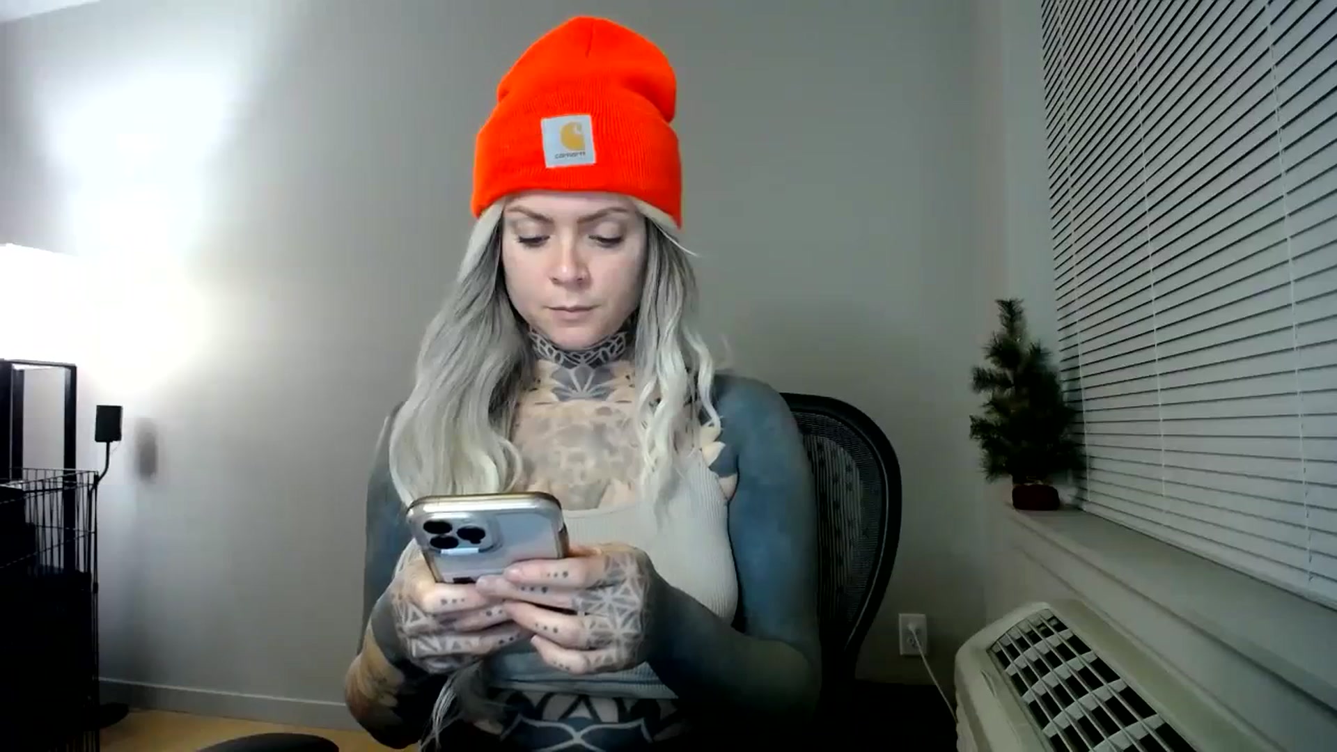 Gallery image thumbnail from ViVerdure's myfreecams stream on, 01/29/2024, 03:33 image 5 of 20