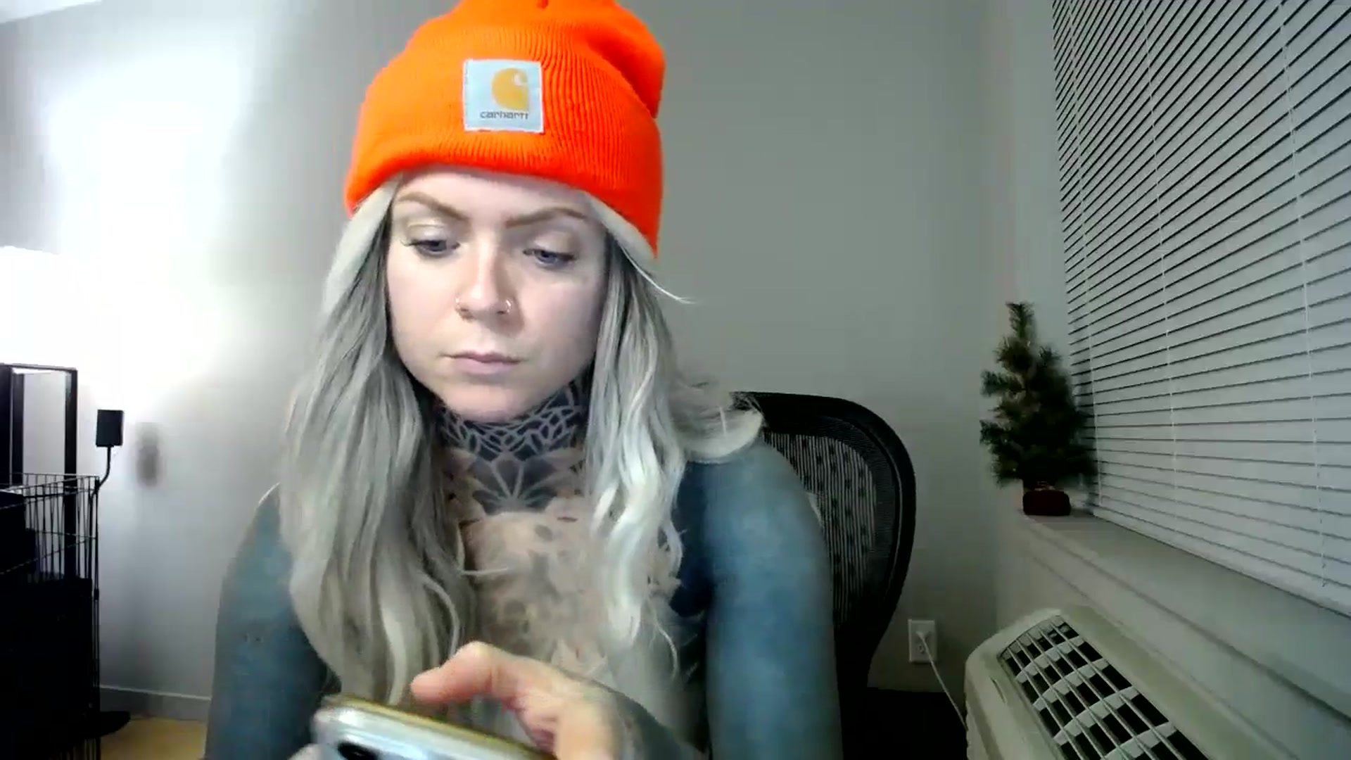 Gallery image thumbnail from ViVerdure's myfreecams stream on, 01/29/2024, 03:33 image 8 of 20