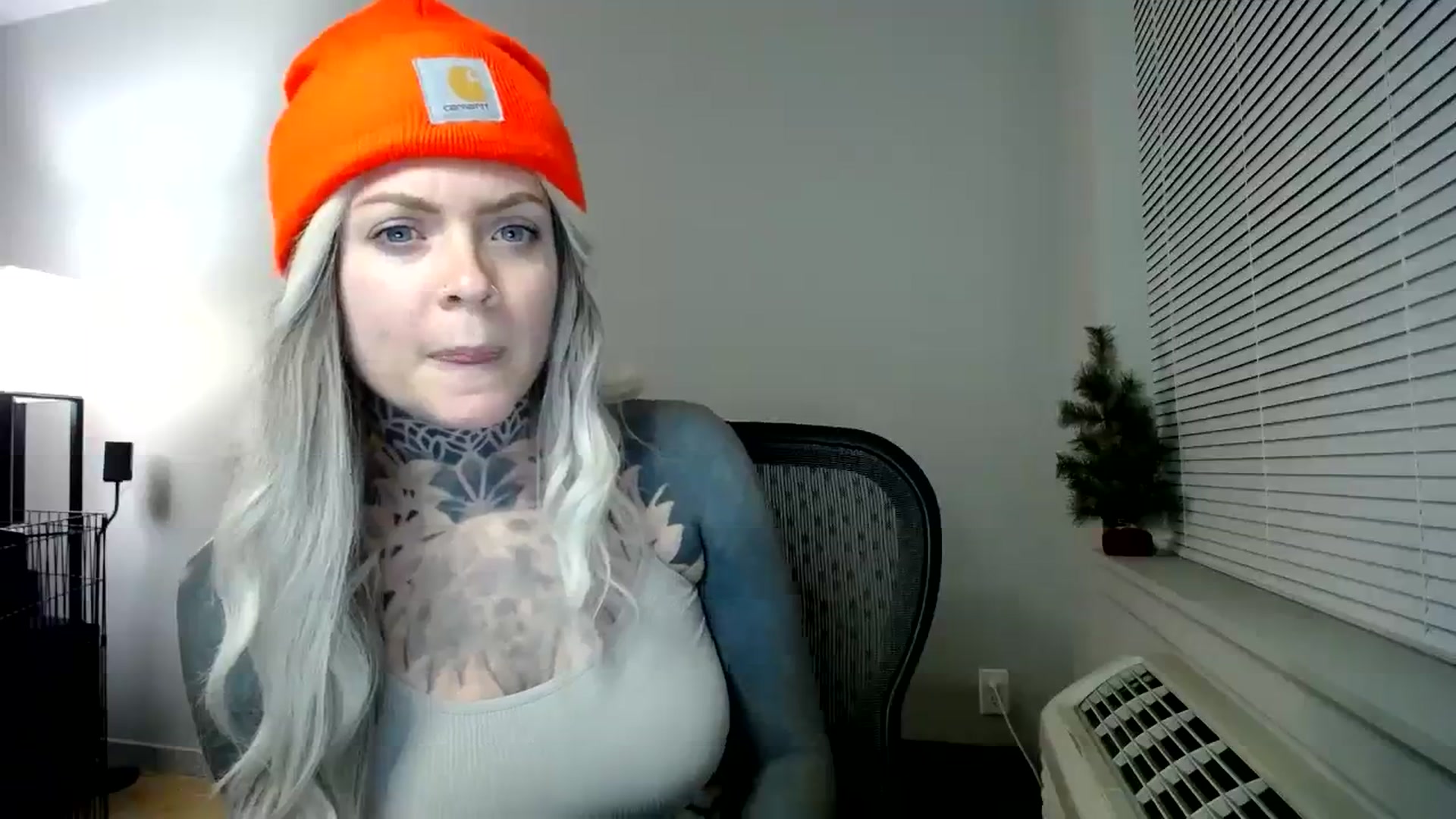 Gallery image thumbnail from ViVerdure's myfreecams stream on, 01/29/2024, 03:33 image 17 of 20