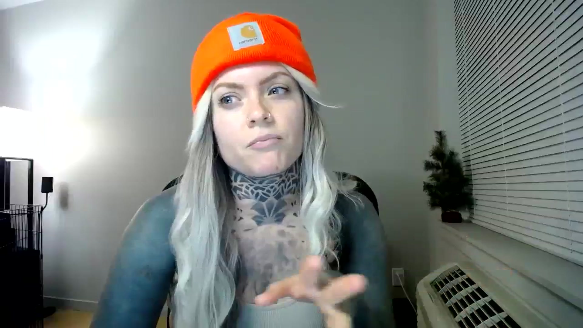 Gallery image thumbnail from ViVerdure's myfreecams stream on, 01/29/2024, 03:33 image 14 of 20