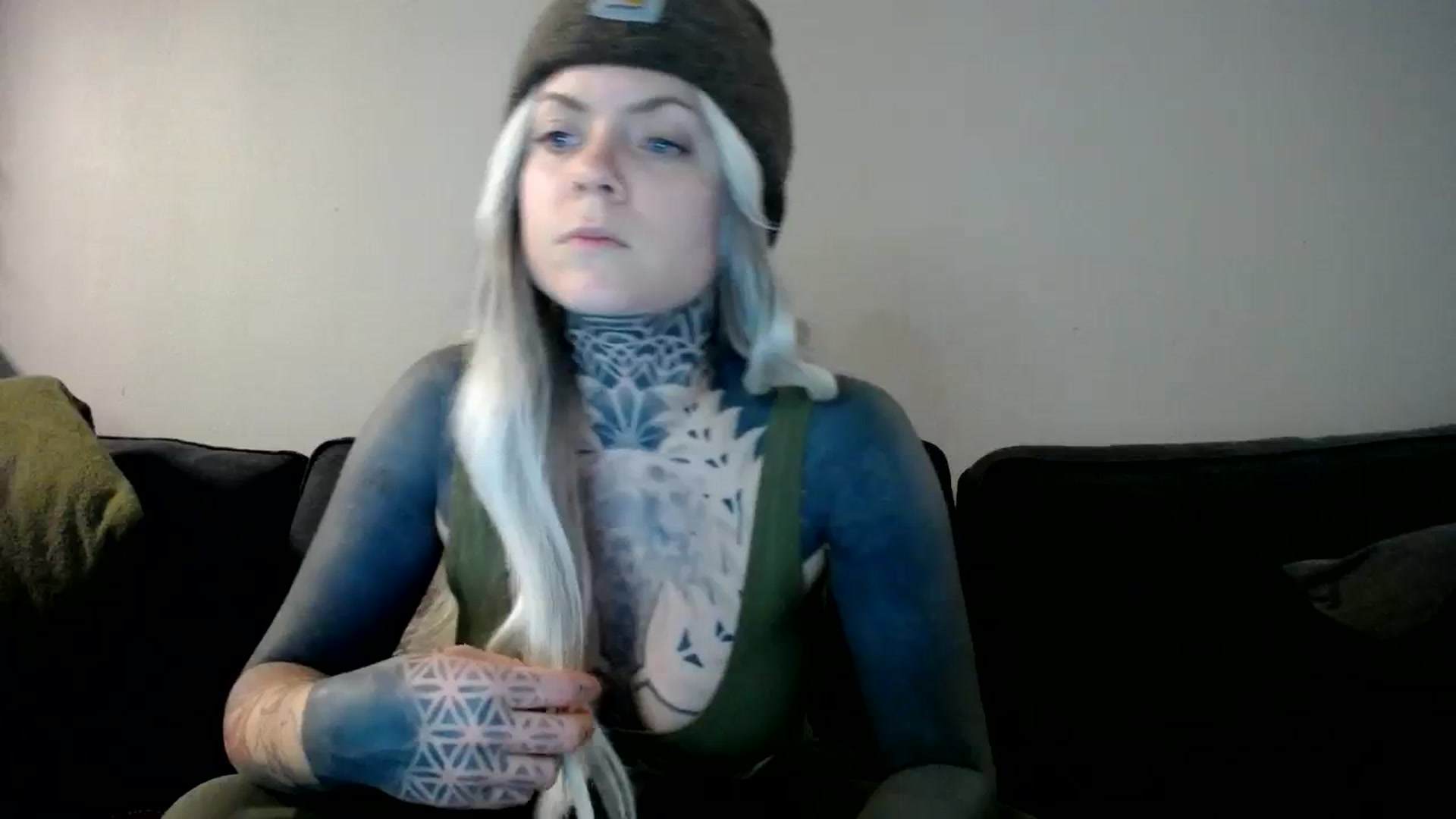 Gallery image thumbnail from ViVerdure's myfreecams stream on, 03/10/2024, 05:01 image 10 of 20