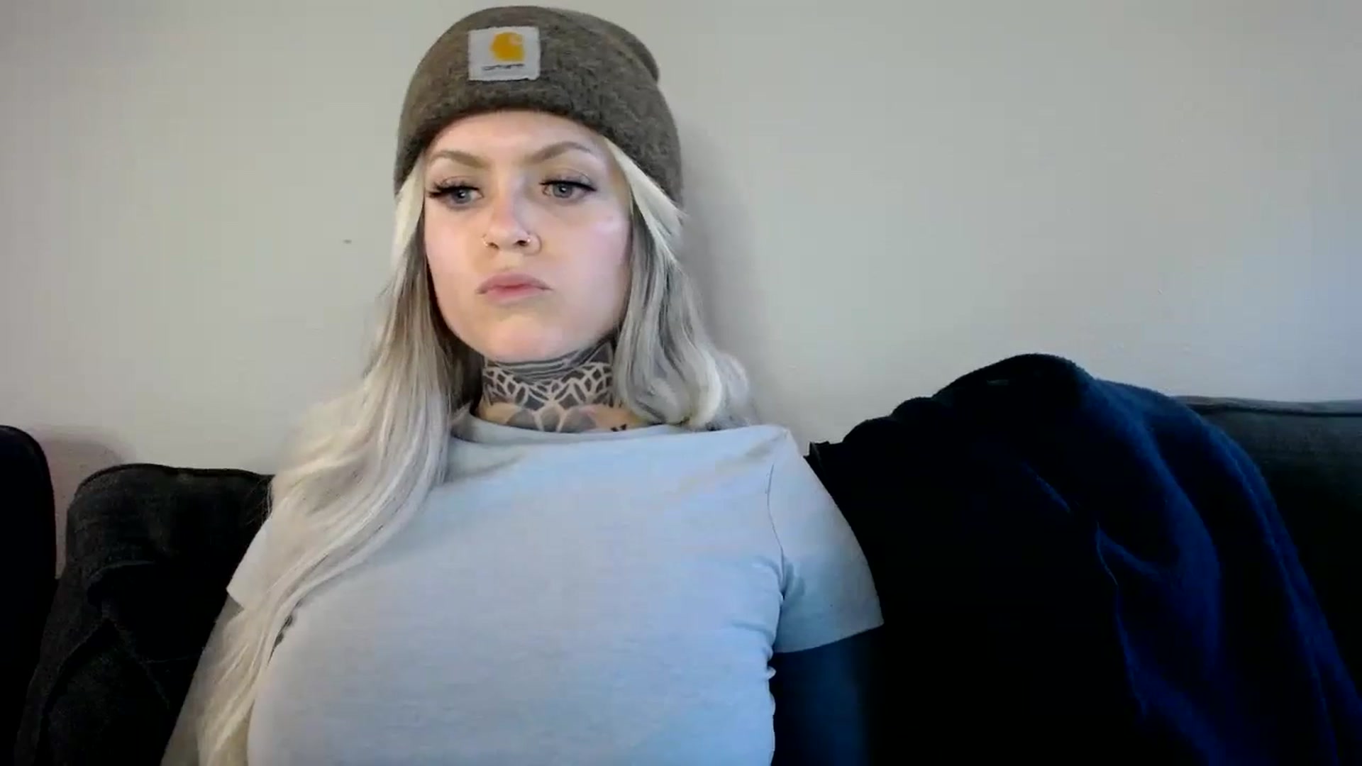 Gallery image thumbnail from ViVerdure's myfreecams stream on, 03/16/2024, 02:30 image 16 of 20