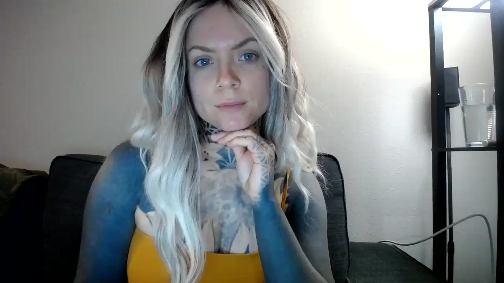 Gallery image thumbnail from ViVerdure's myfreecams stream on, 03/31/2024, 14:10 image 14 of 20