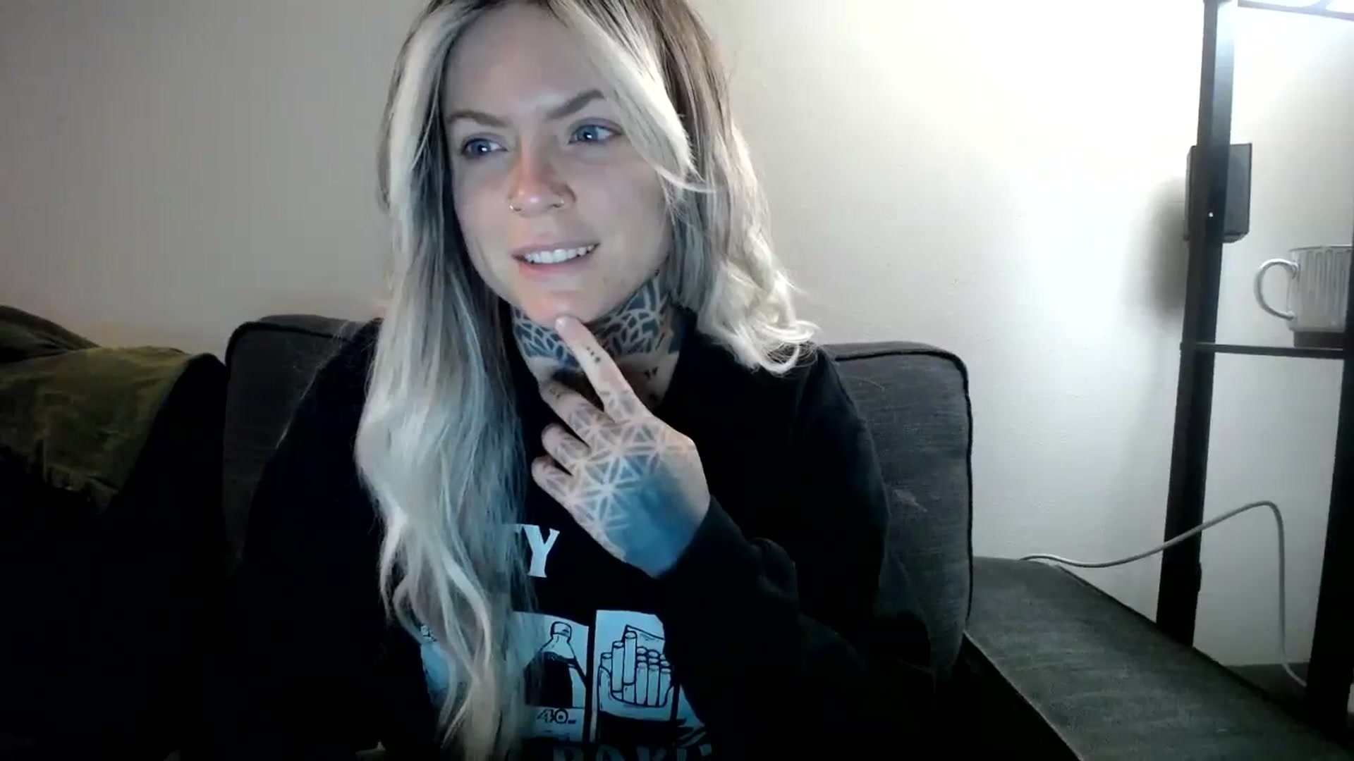 Gallery image thumbnail from ViVerdure's myfreecams stream on, 03/31/2024, 14:10 image 4 of 20