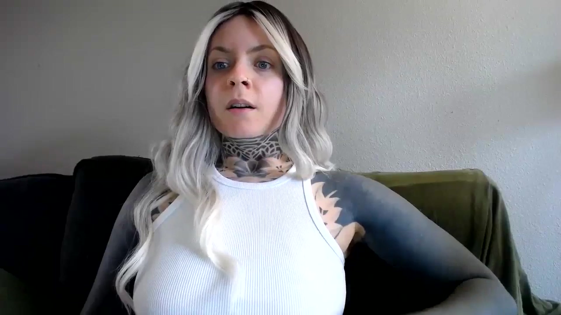 Gallery image thumbnail from ViVerdure's myfreecams stream on, 04/03/2024, 18:02 image 5 of 20