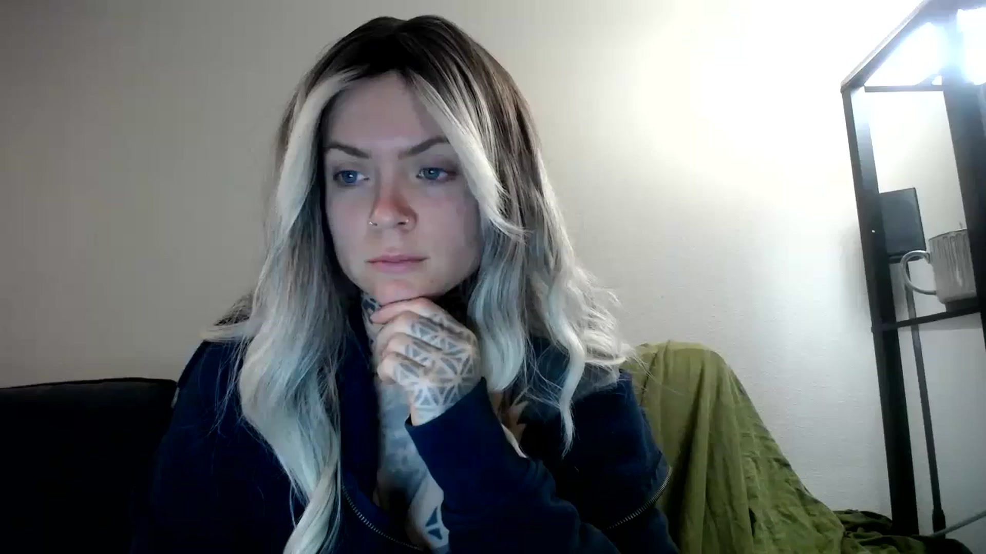 Gallery image thumbnail from ViVerdure's myfreecams stream on, 04/06/2024, 13:36 image 7 of 20