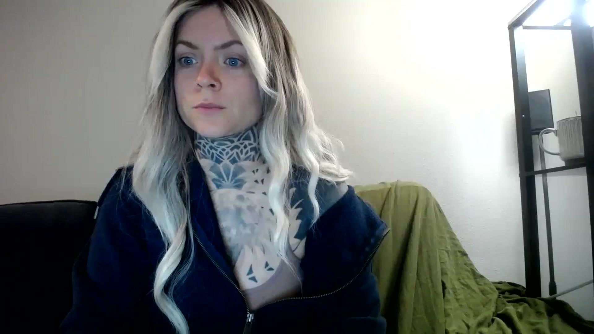 Gallery image thumbnail from ViVerdure's myfreecams stream on, 04/06/2024, 13:36 image 4 of 20