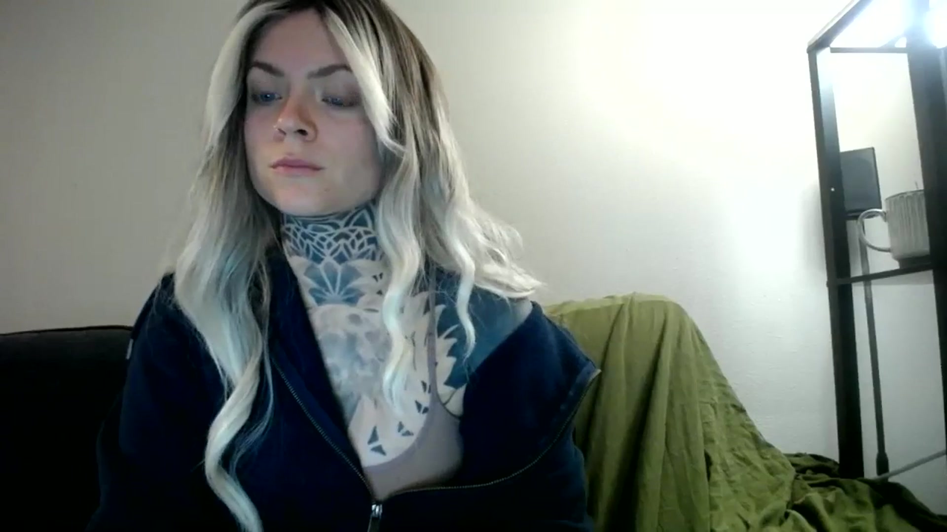 Gallery image thumbnail from ViVerdure's myfreecams stream on, 04/06/2024, 13:36 image 5 of 20