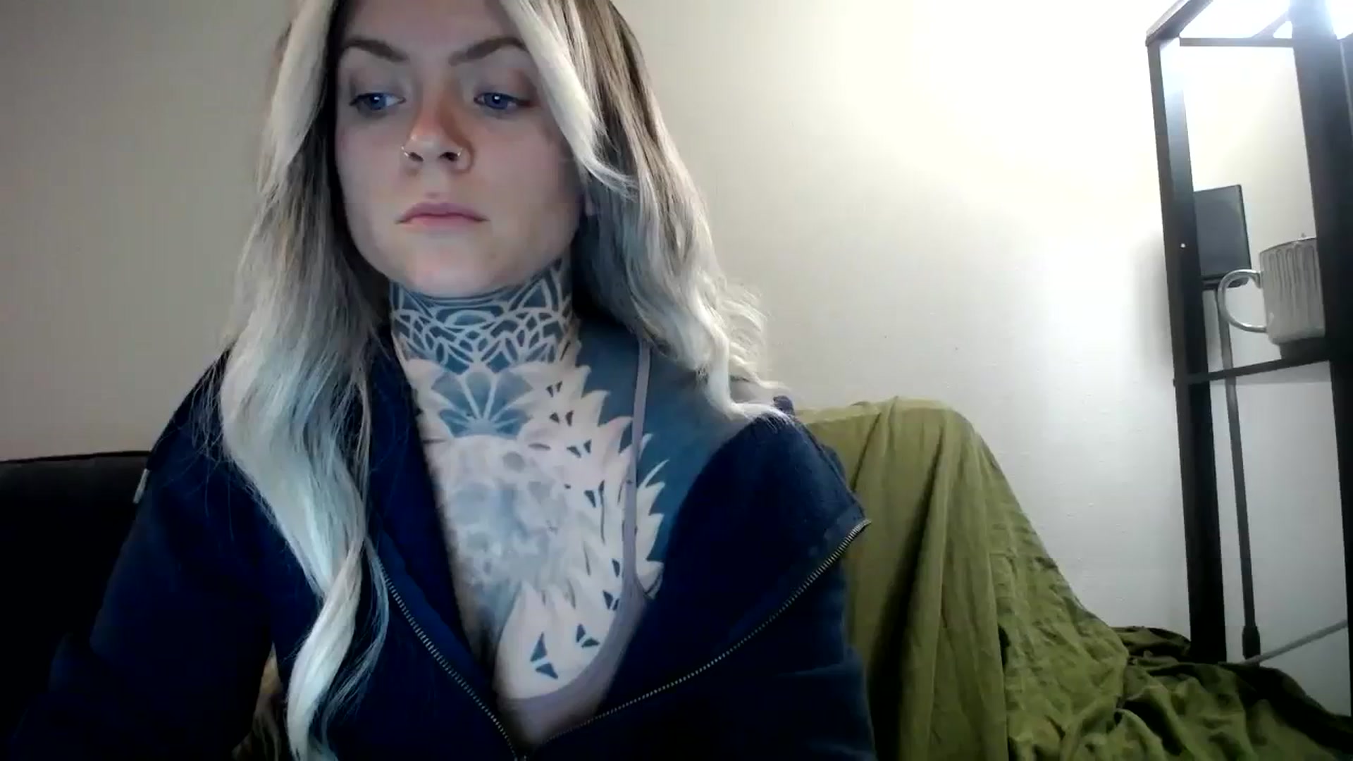 Gallery image thumbnail from ViVerdure's myfreecams stream on, 04/06/2024, 13:36 image 1 of 20