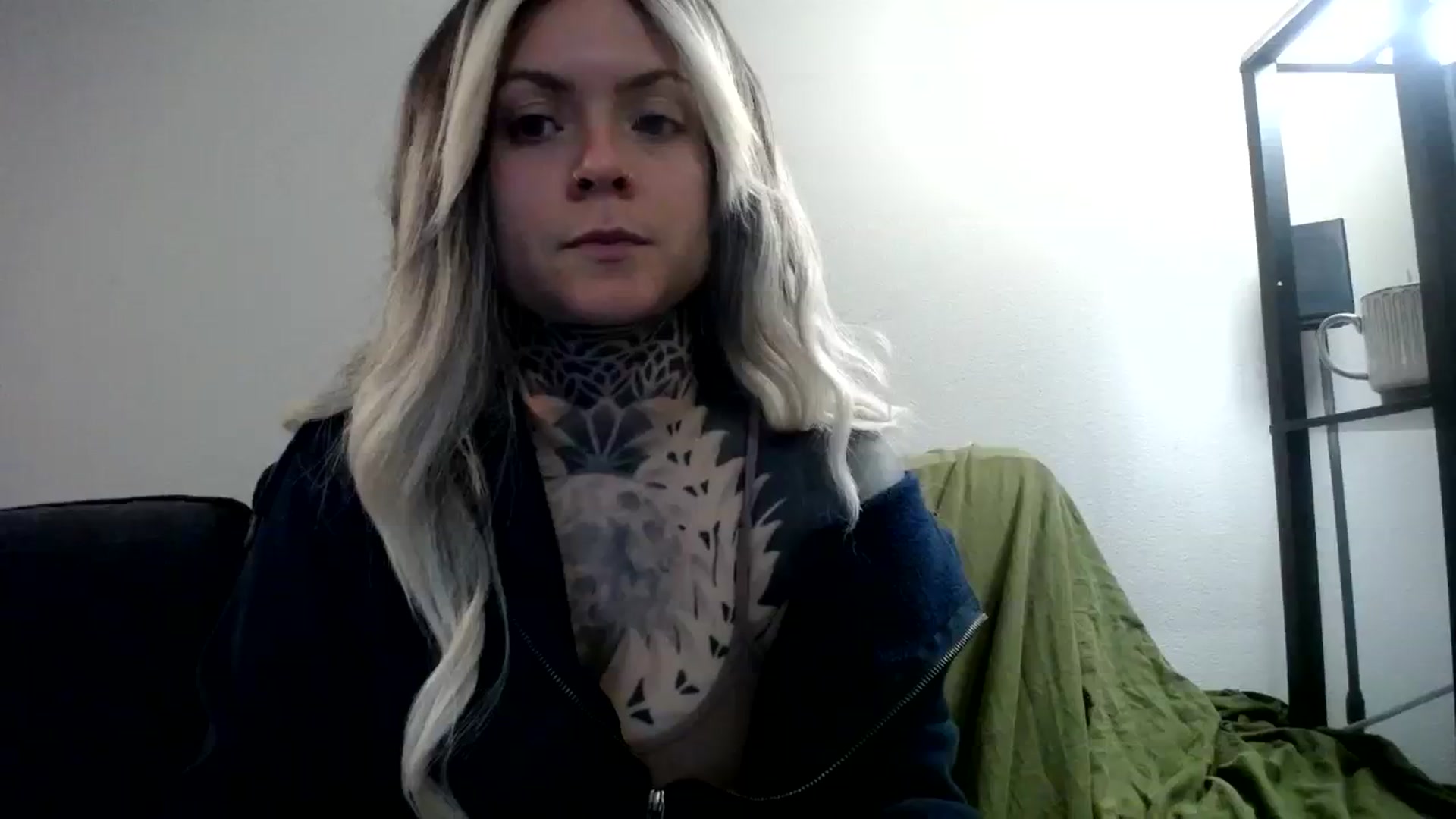 Gallery image thumbnail from ViVerdure's myfreecams stream on, 04/06/2024, 13:36 image 6 of 20