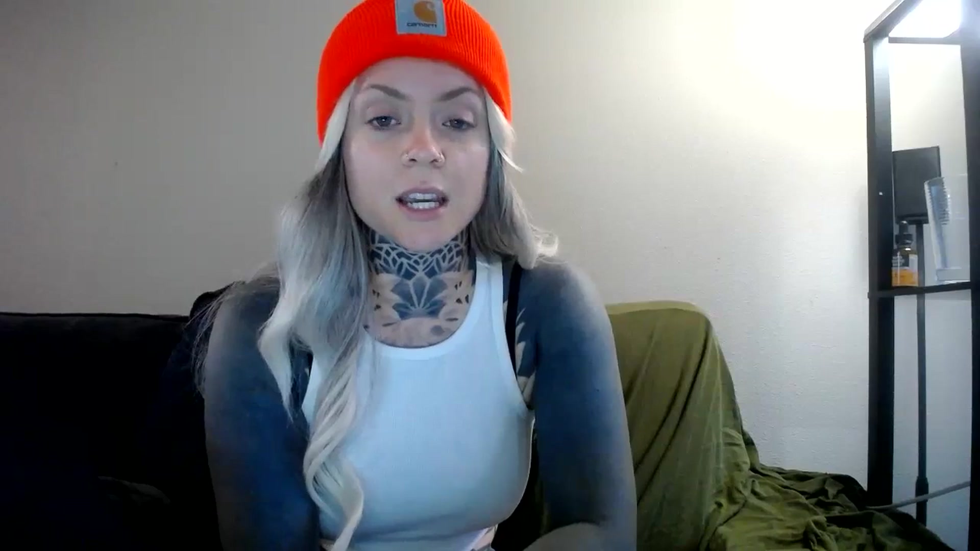 Gallery image thumbnail from ViVerdure's myfreecams stream on, 04/07/2024, 14:33 image 16 of 20