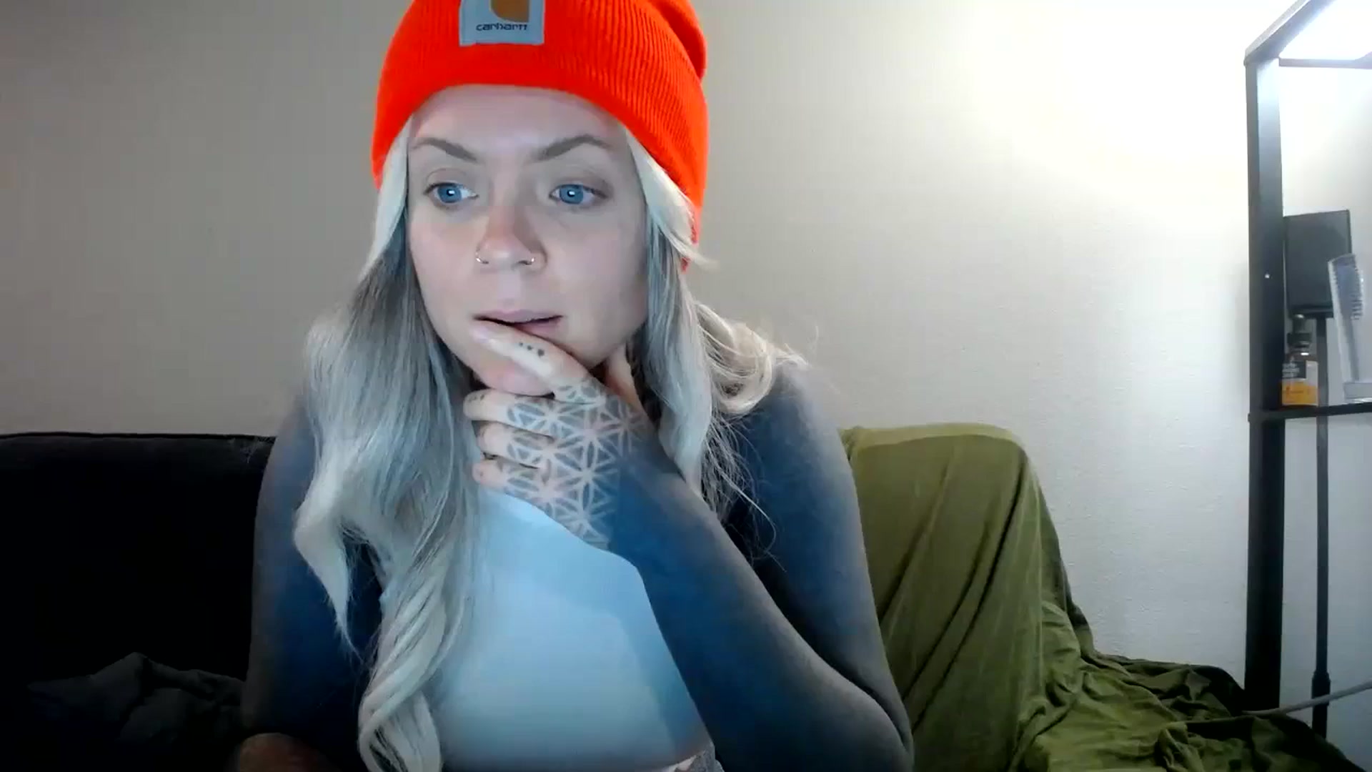 Gallery image thumbnail from ViVerdure's myfreecams stream on, 04/07/2024, 14:33 image 7 of 20