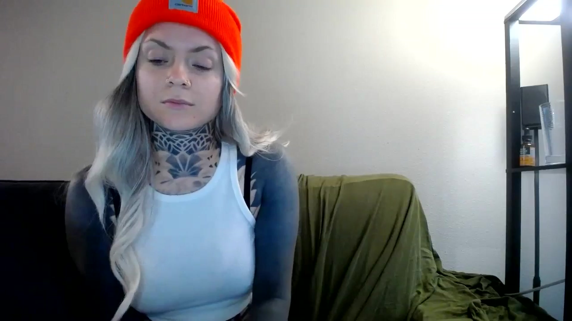 Gallery image thumbnail from ViVerdure's myfreecams stream on, 04/07/2024, 14:33 image 14 of 20