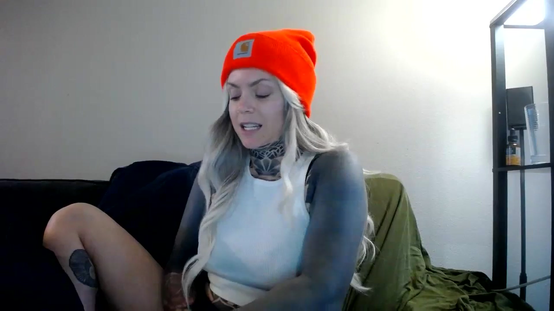 Gallery image thumbnail from ViVerdure's myfreecams stream on, 04/07/2024, 14:33 image 17 of 20