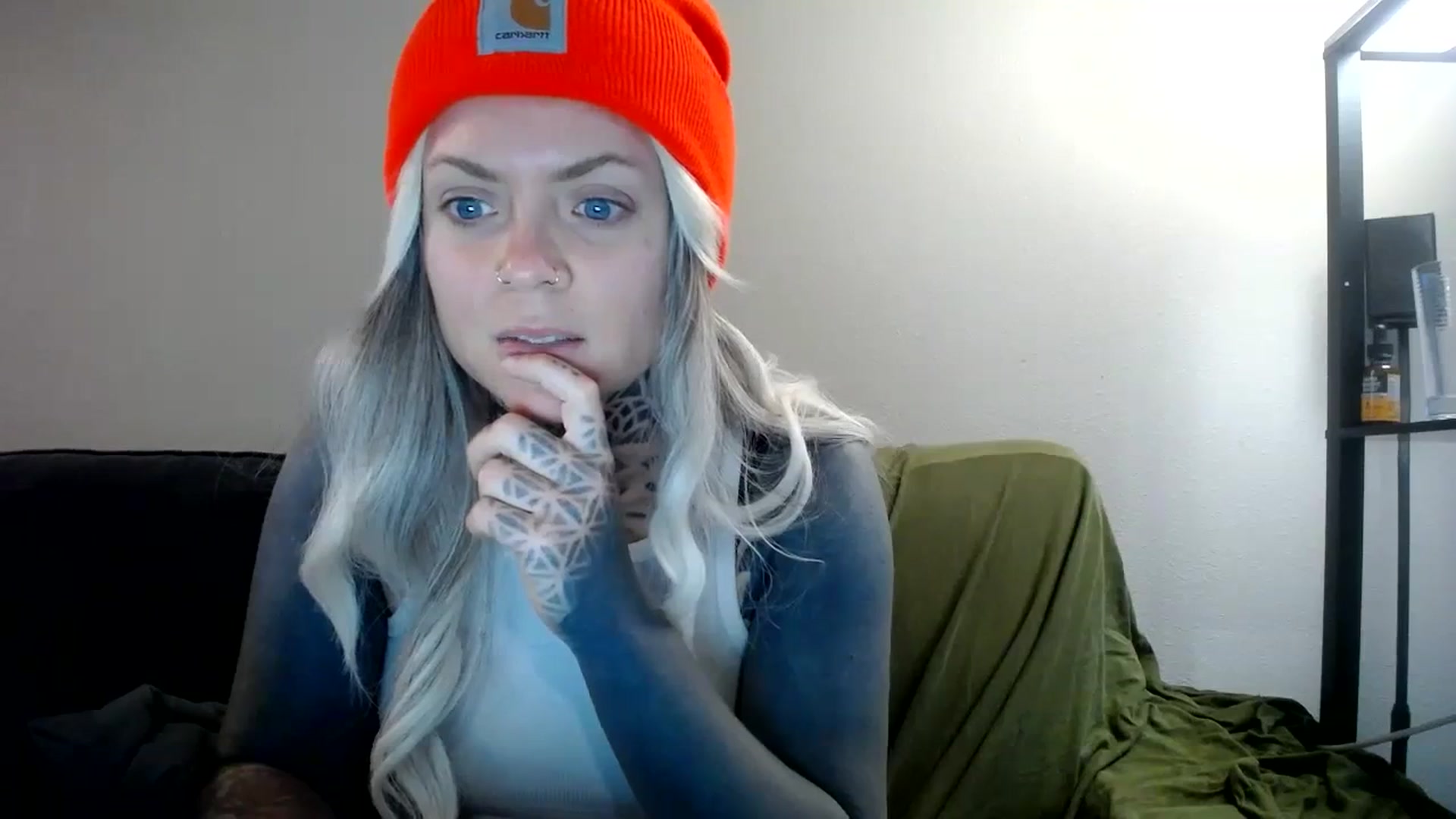 Gallery image thumbnail from ViVerdure's myfreecams stream on, 04/07/2024, 14:33 image 9 of 20