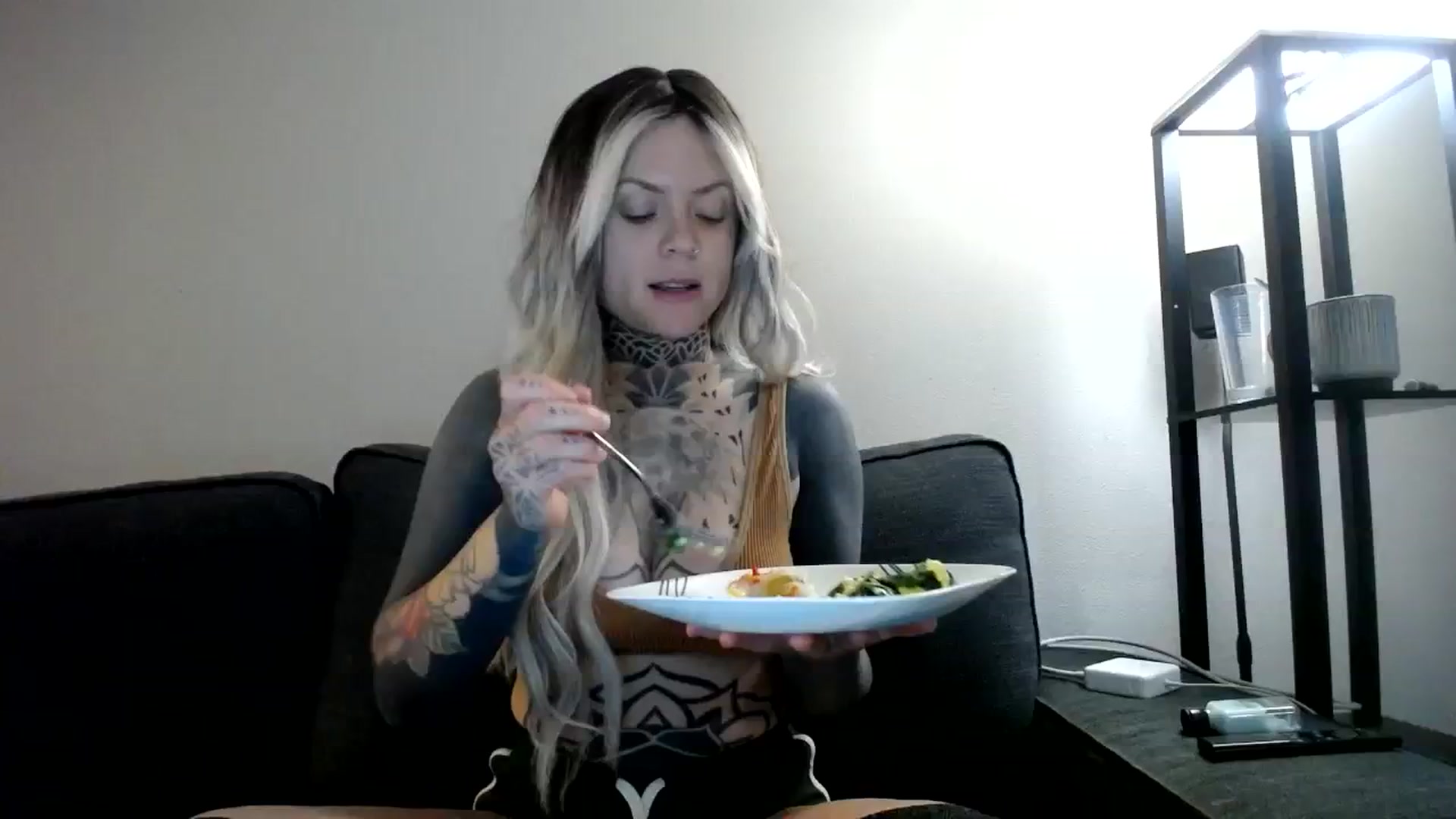 Gallery image thumbnail from ViVerdure's myfreecams stream on, 04/14/2024, 15:01 image 5 of 20