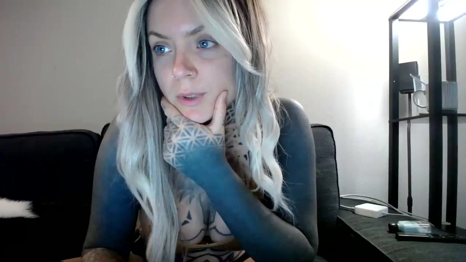Gallery image thumbnail from ViVerdure's myfreecams stream on, 04/14/2024, 15:01 image 19 of 20