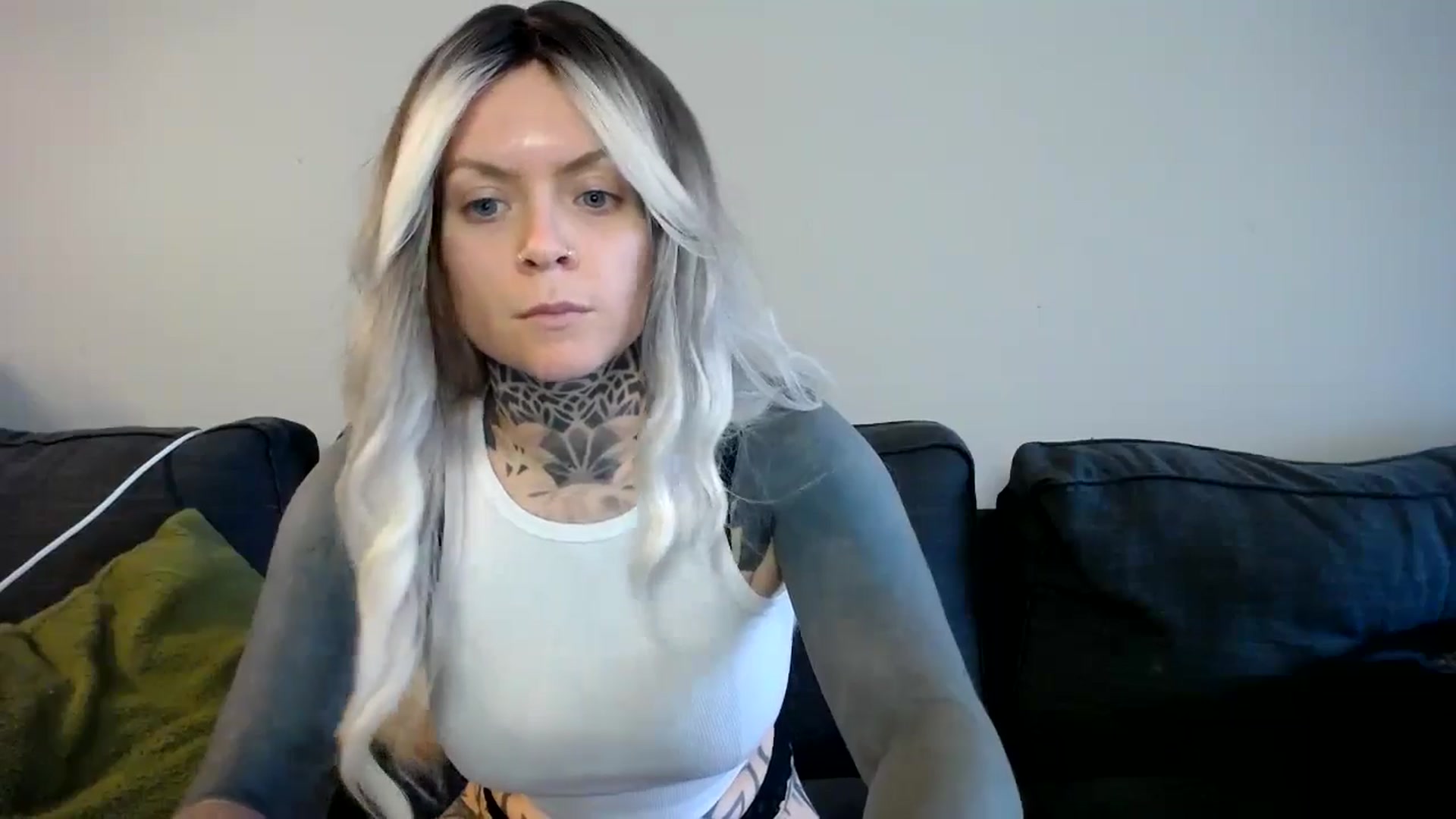 Gallery image thumbnail from ViVerdure's myfreecams stream on, 04/15/2024, 18:00 image 20 of 20
