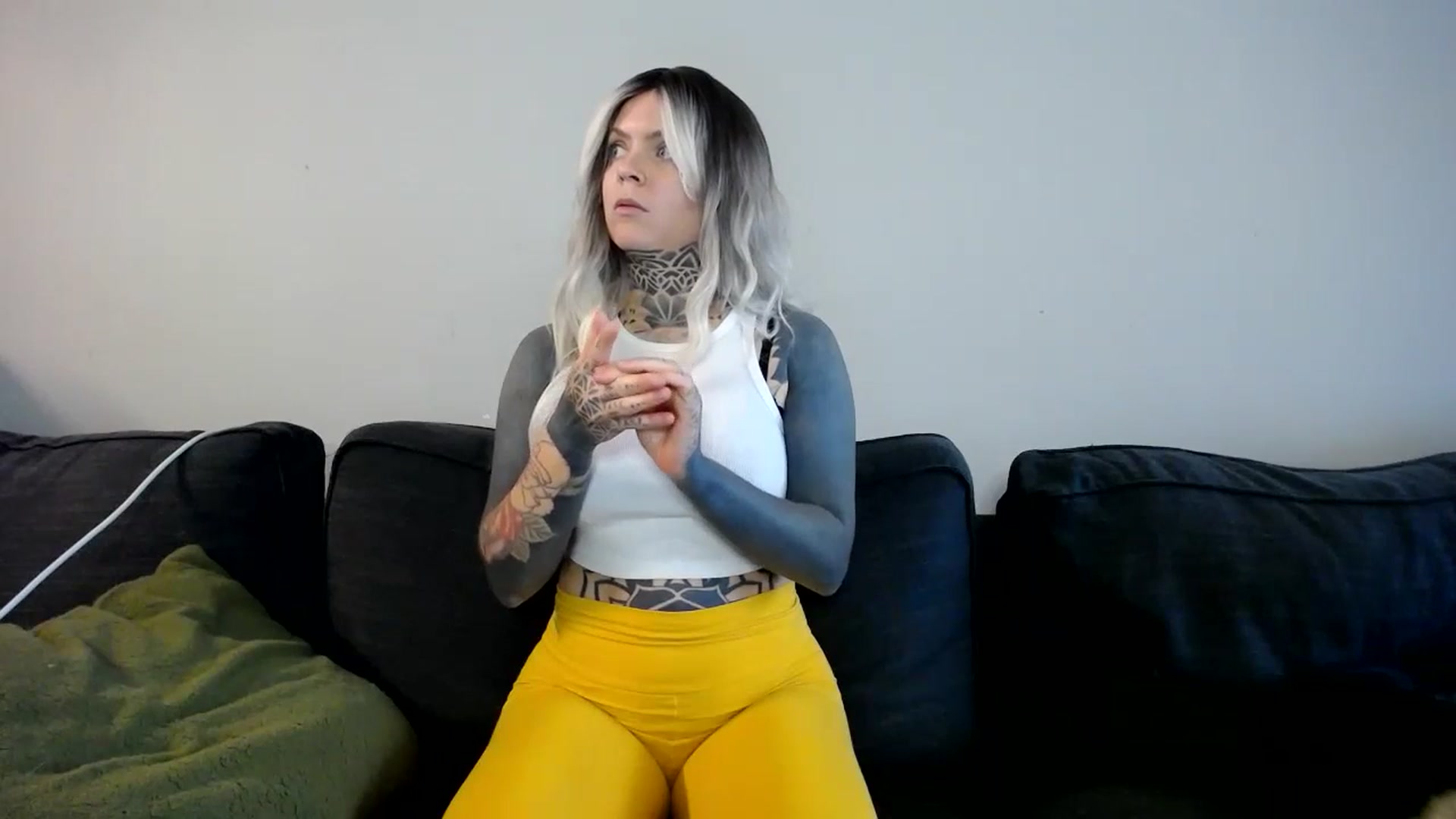 Gallery image thumbnail from ViVerdure's myfreecams stream on, 04/15/2024, 18:00 image 10 of 20