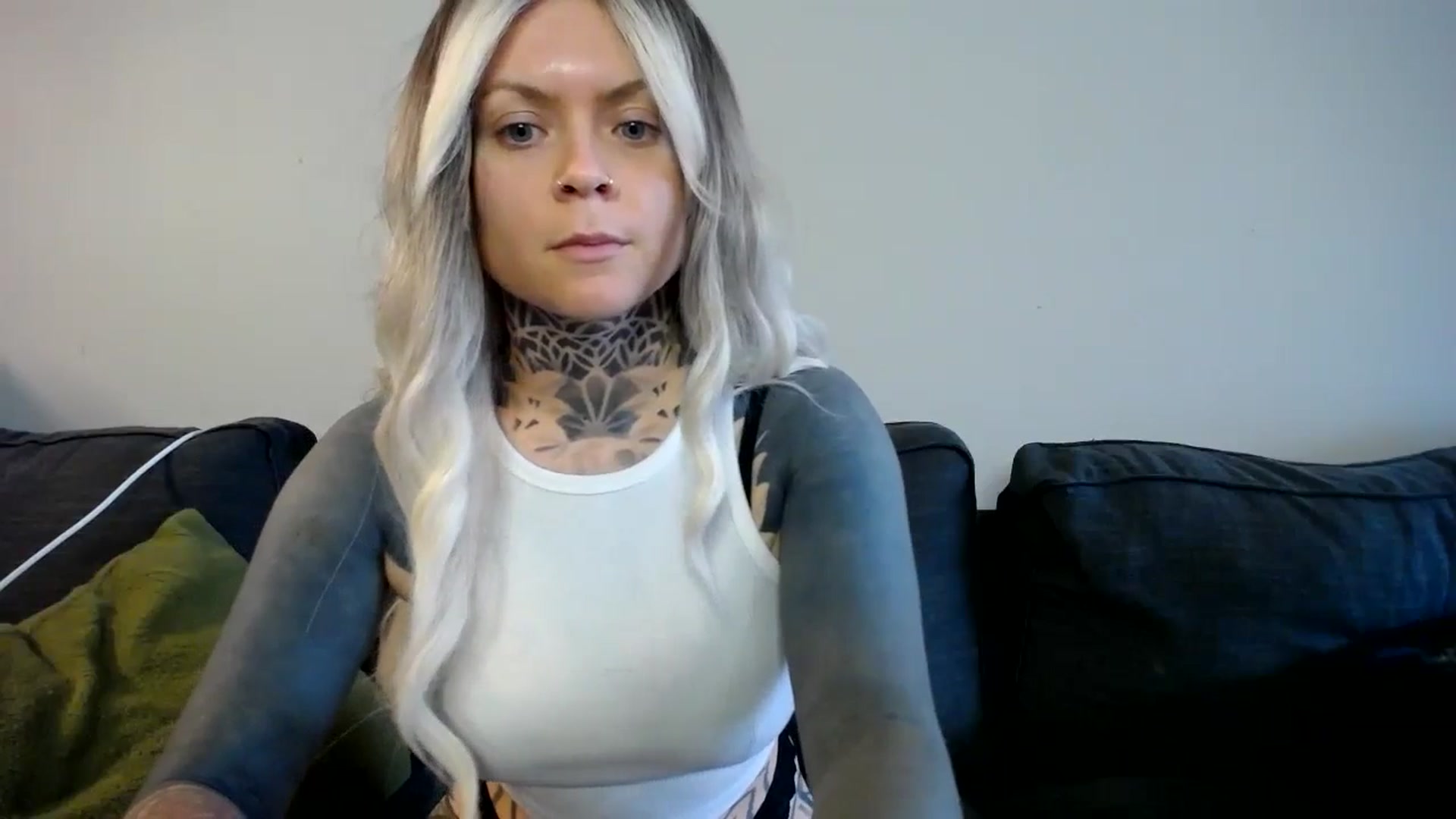 Gallery image thumbnail from ViVerdure's myfreecams stream on, 04/15/2024, 18:00 image 19 of 20