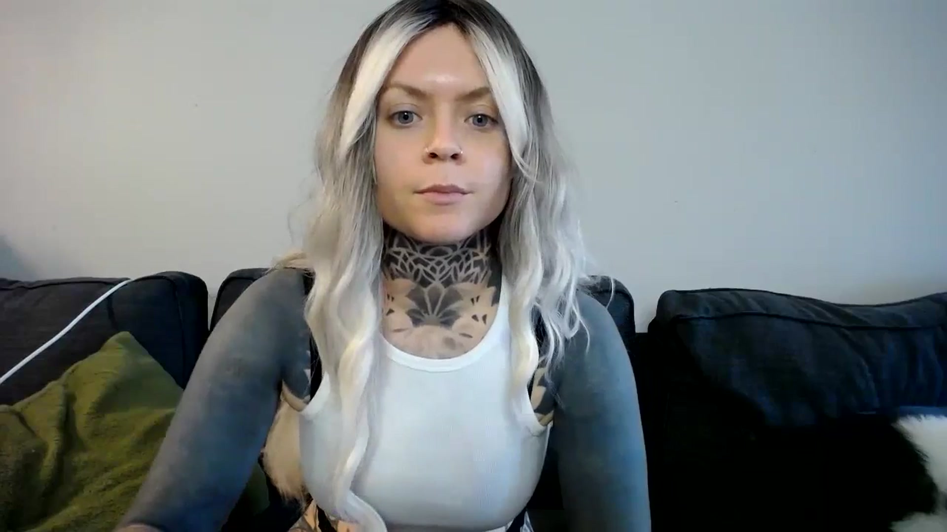 Gallery image thumbnail from ViVerdure's myfreecams stream on, 04/15/2024, 18:00 image 17 of 20