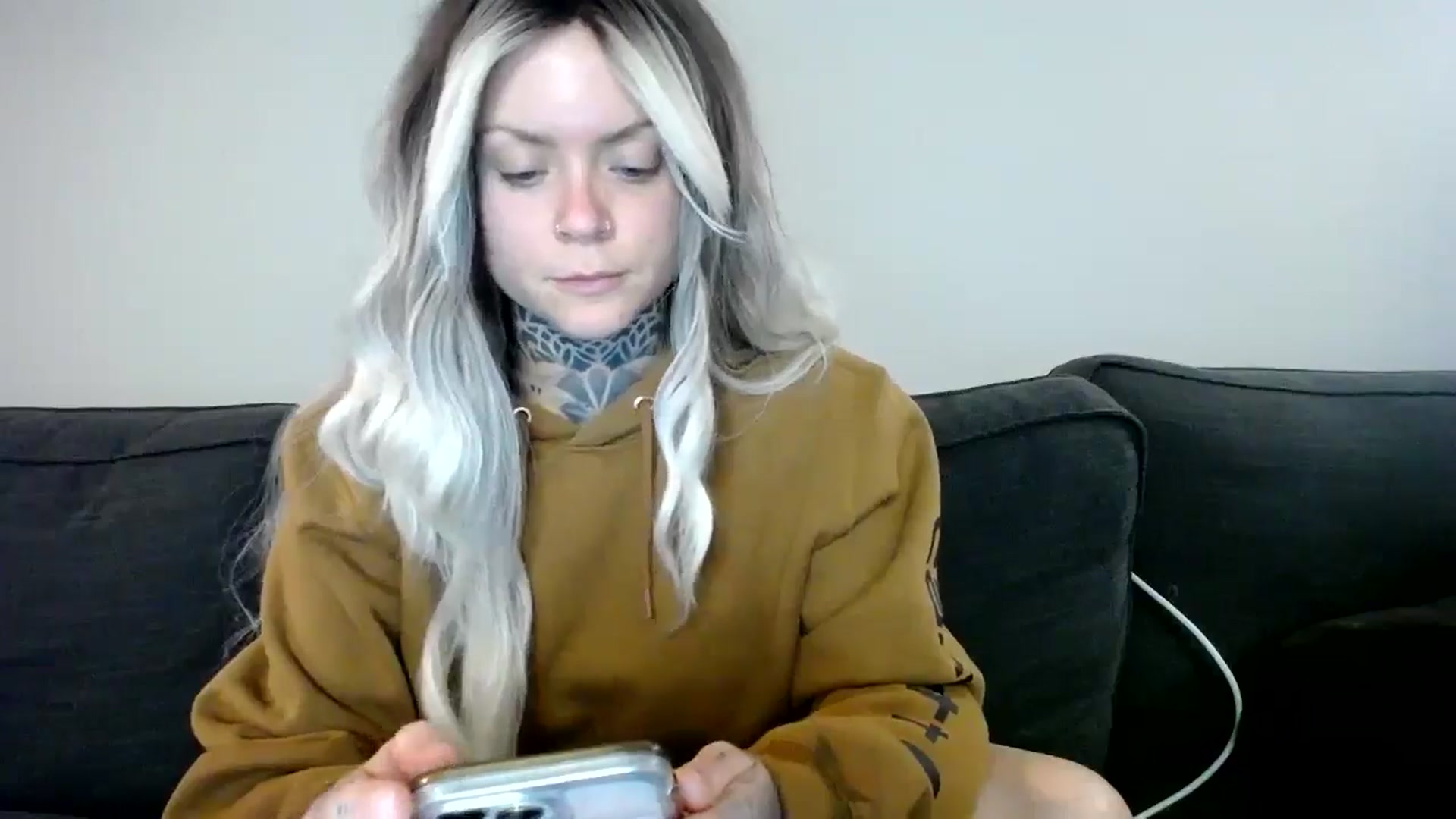 Gallery image thumbnail from ViVerdure's myfreecams stream on, 04/27/2024, 13:21 image 12 of 20