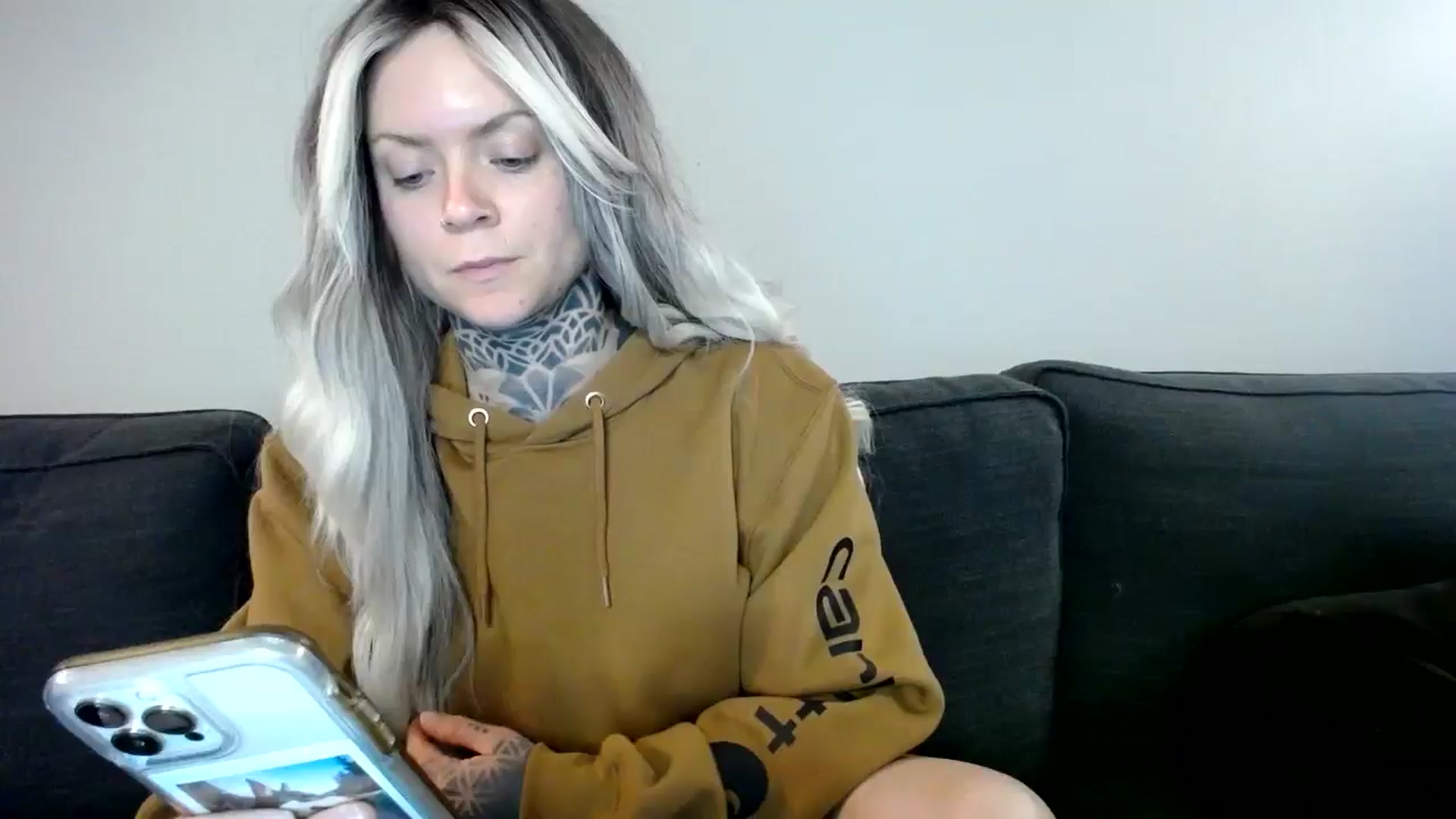 Gallery image thumbnail from ViVerdure's myfreecams stream on, 04/27/2024, 13:21 image 19 of 20