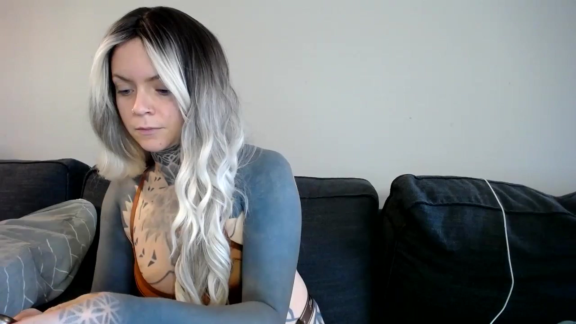 Gallery image thumbnail from ViVerdure's myfreecams stream on, 04/28/2024, 16:21 image 2 of 20