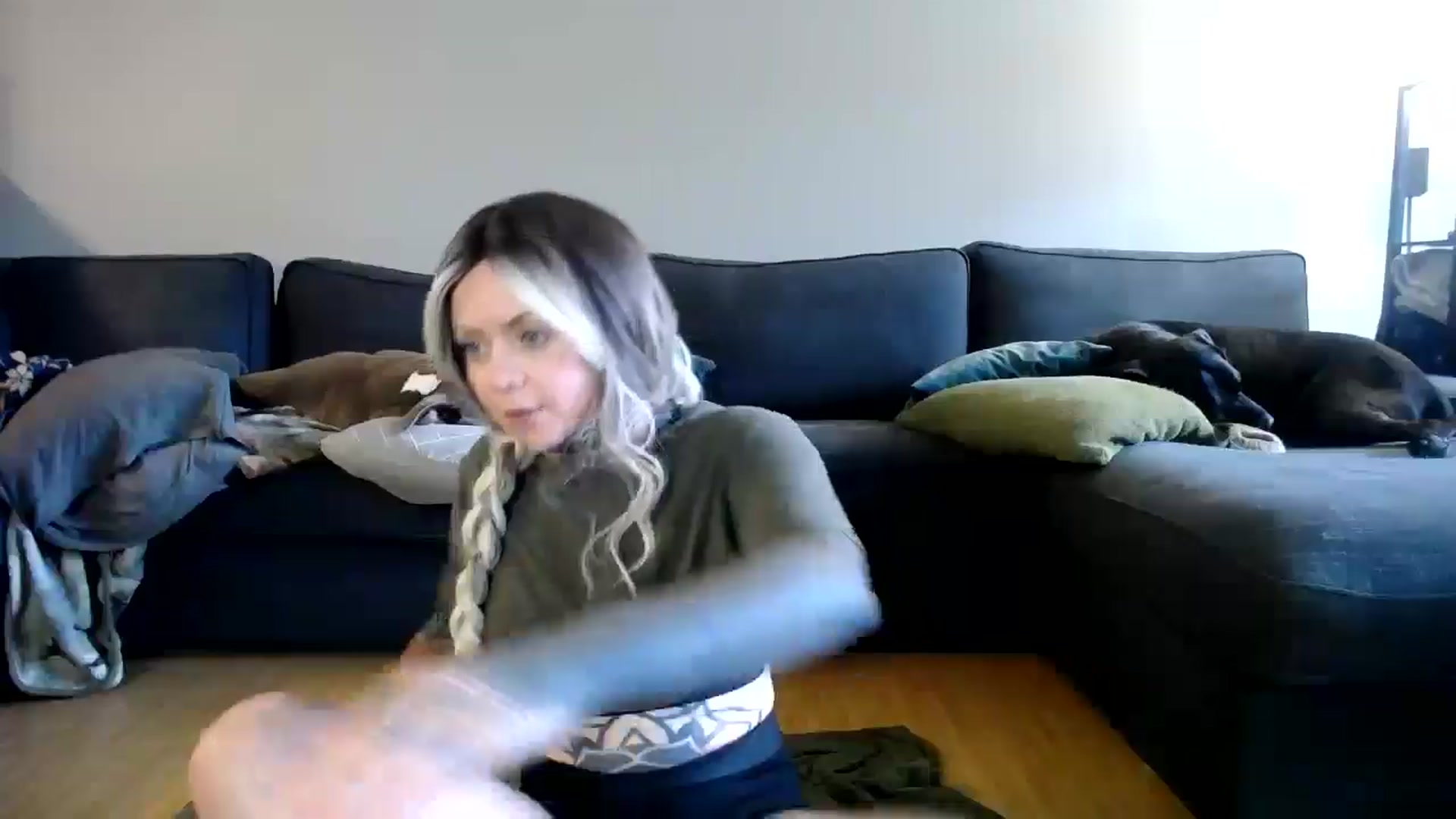 Gallery image thumbnail from ViVerdure's myfreecams stream on, 06/27/2024, 19:03 image 12 of 20